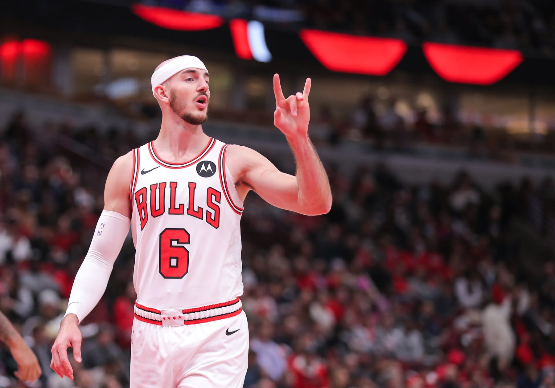 CHICAGO, IL - DECEMBER 06: Alex Caruso #6 of the Chicago Bulls reacts during the first half against Charlotte Hornets at the United Center on December 6, 2023 in Chicago, Illinois. (Photo by Melissa Tamez/Icon Sportswire via Getty Images)