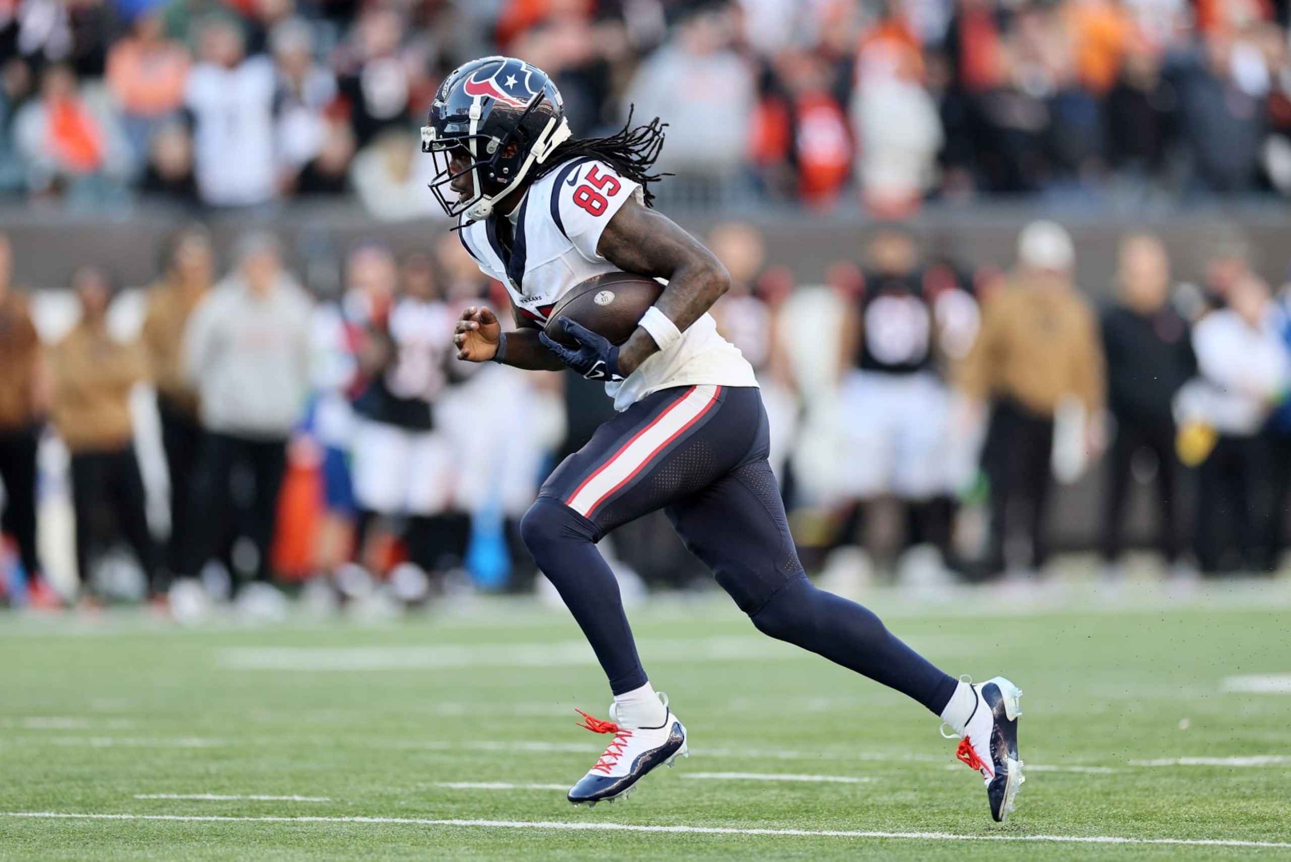 CINCINNATI, OHIO - NOVEMBER 12: Noah Brown #85 of the Houston Texans against the Cincinnati Bengals at Paycor Stadium on November 12, 2023 in Cincinnati, Ohio. (Photo by Andy Lyons/Getty Images) CINCINNATI, OHIO - NOVEMBER 12: Noah Brown #85 of the Houston Texans against the Cincinnati Bengals at Paycor Stadium on November 12, 2023 in Cincinnati, Ohio. (Photo by Andy Lyons/Getty Images)
