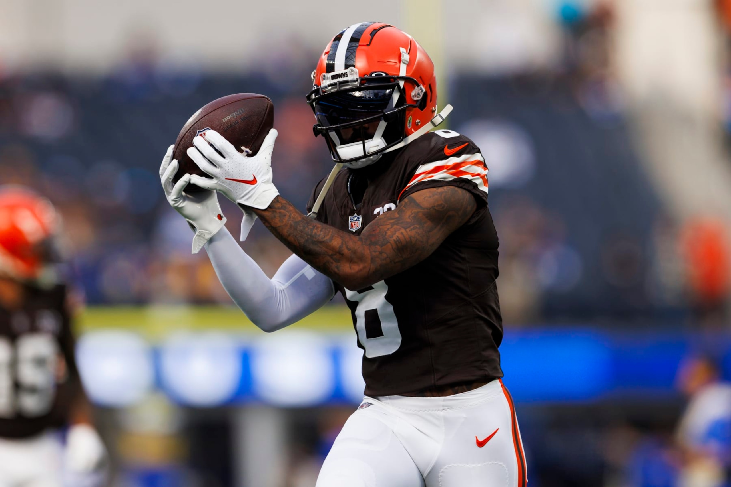 INGLEWOOD, CALIFORNIA - DECEMBER 03: Elijah Moore #8 of the Cleveland Browns catches the ball during a game against the Los Angeles Rams at SoFi Stadium on December 03, 2023 in Inglewood, California. (Photo by Ric Tapia/Getty Images) INGLEWOOD, CALIFORNIA - DECEMBER 03: Elijah Moore #8 of the Cleveland Browns catches the ball during a game against the Los Angeles Rams at SoFi Stadium on December 03, 2023 in Inglewood, California. (Photo by Ric Tapia/Getty Images)