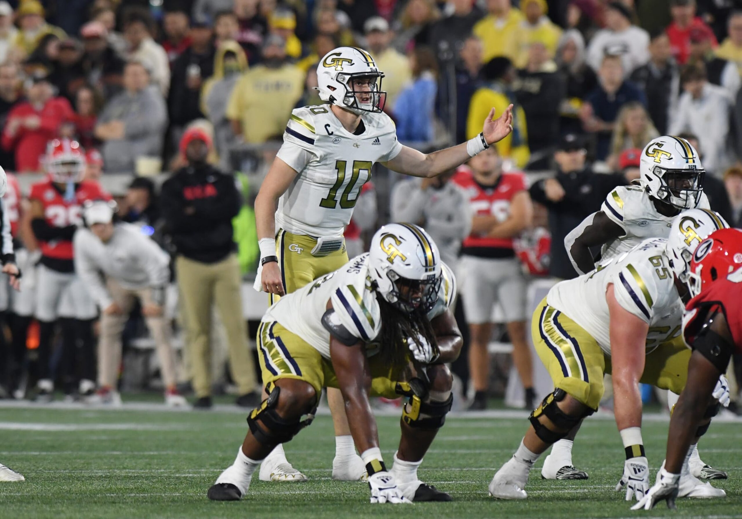 ATLANTA, GA - NOVEMBER 25: Georgia Tech Yellow Jackets Quarterback Haynes King (10) audibles during the college football game between the Georgia Bulldogs and the Georgia Tech Yellow Jackets on November 25, 2023, at Bobby Dodd Stadium in Atlanta, GA. (Photo by Jeffrey Vest/Icon Sportswire via Getty Images)