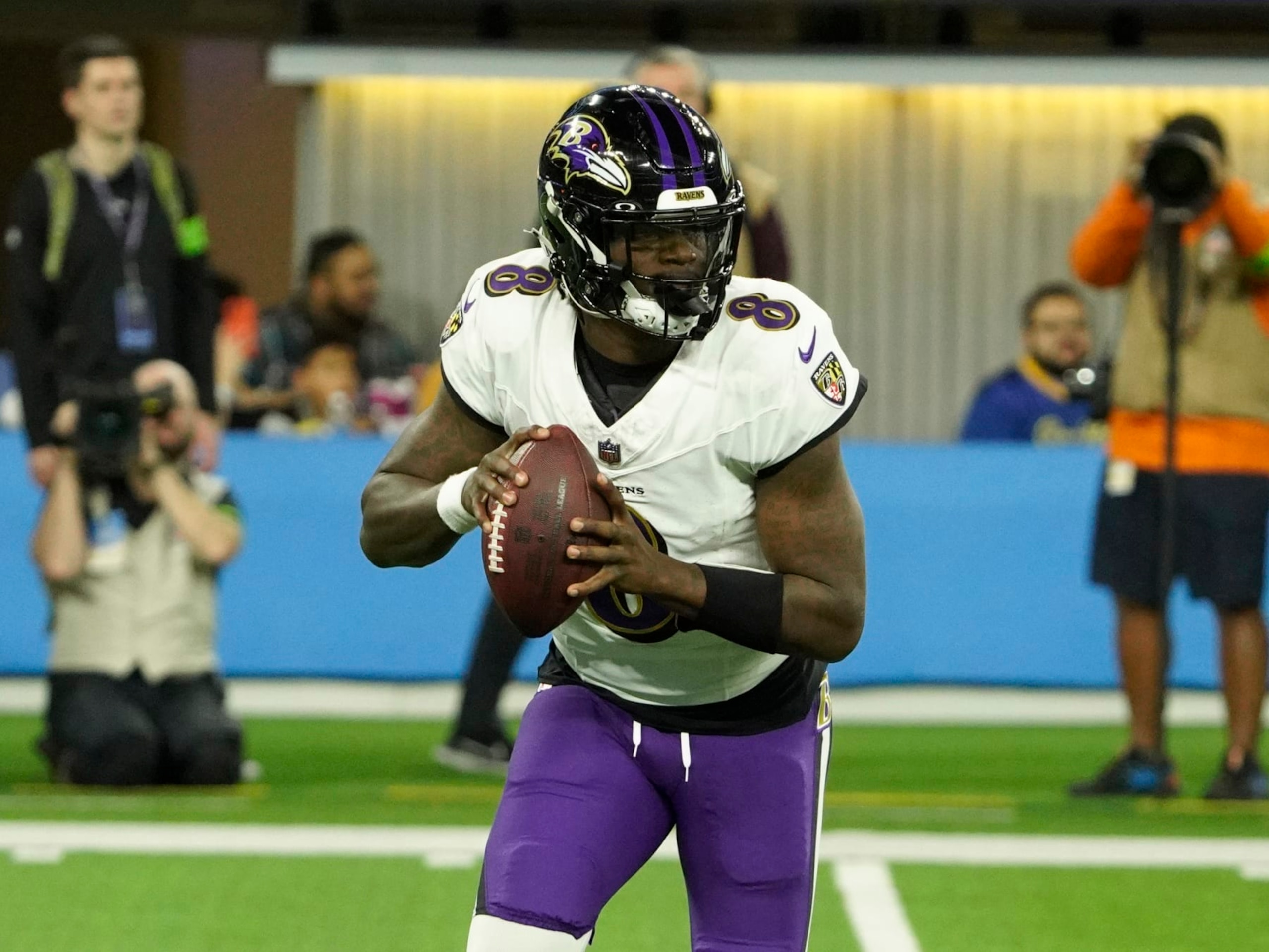 INGLEWOOD, CA - NOVEMBER 26: Lamar Jackson #8 of the Ravens during the Los Angeles Chargers game versus the Baltimore Ravens on November 26, 2023, at SoFi Stadium in Inglewood, CA. (Photo by Kevin Reece/Icon Sportswire via Getty Images)