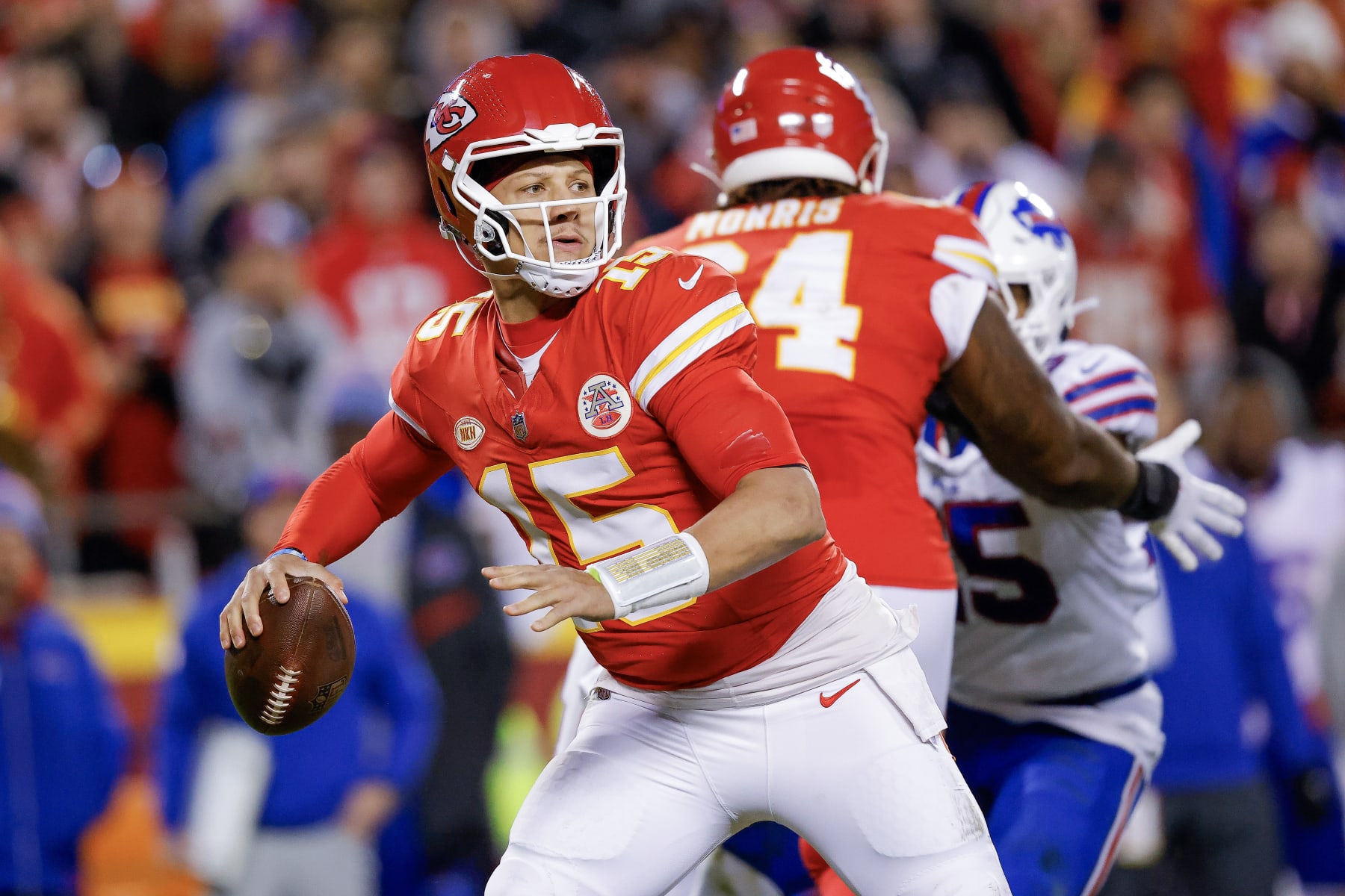 KANSAS CITY, MISSOURI - DECEMBER 10: Patrick Mahomes #15 of the Kansas City Chiefs throws during the second half of the game against the Buffalo Bills at GEHA Field at Arrowhead Stadium on December 10, 2023 in Kansas City, Missouri. (Photo by David Eulitt/Getty Images)