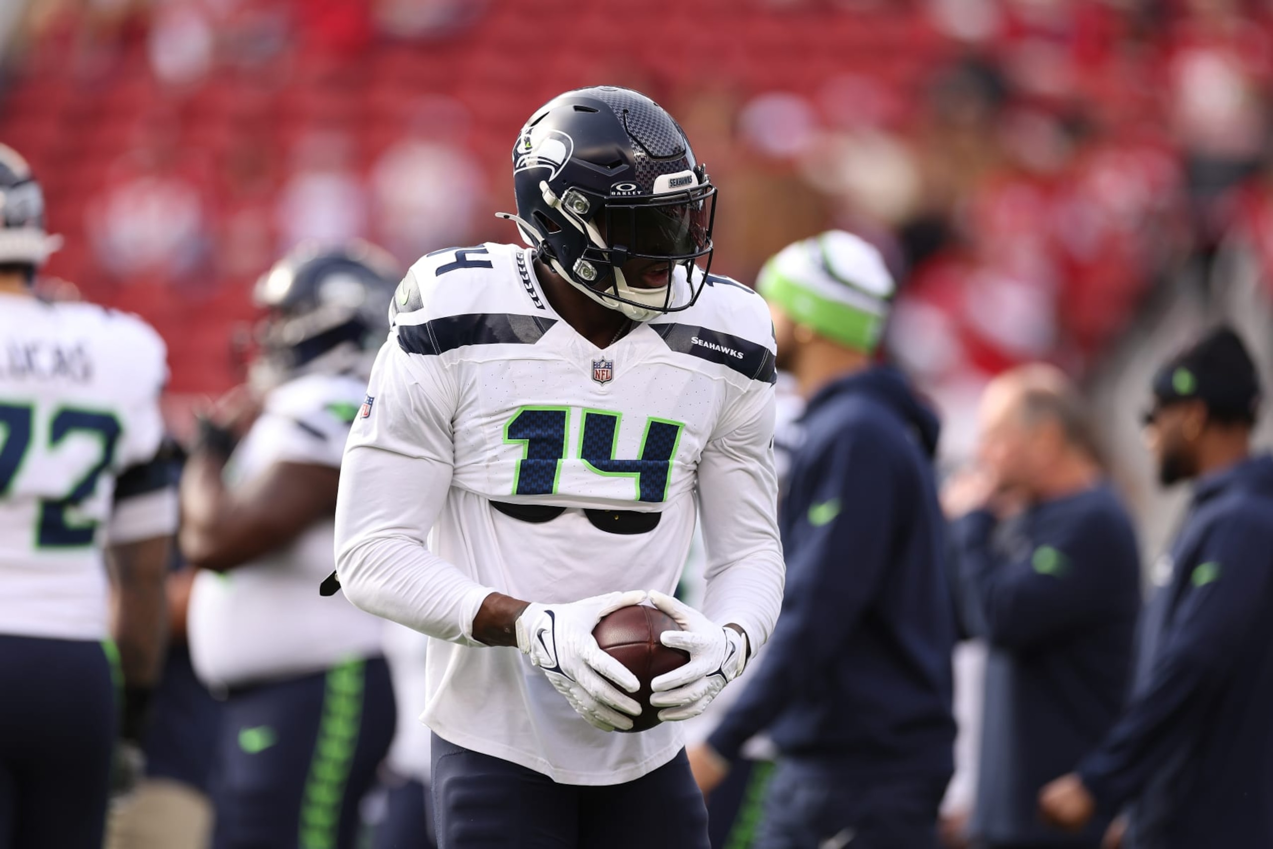 SANTA CLARA, CALIFORNIA - DECEMBER 10: DK Metcalf #14 of the Seattle Seahawks warms up prior to the game against the San Francisco 49ers at Levi's Stadium on December 10, 2023 in Santa Clara, California. (Photo by Ezra Shaw/Getty Images) SANTA CLARA, CALIFORNIA - DECEMBER 10: DK Metcalf #14 of the Seattle Seahawks warms up prior to the game against the San Francisco 49ers at Levi's Stadium on December 10, 2023 in Santa Clara, California. (Photo by Ezra Shaw/Getty Images)