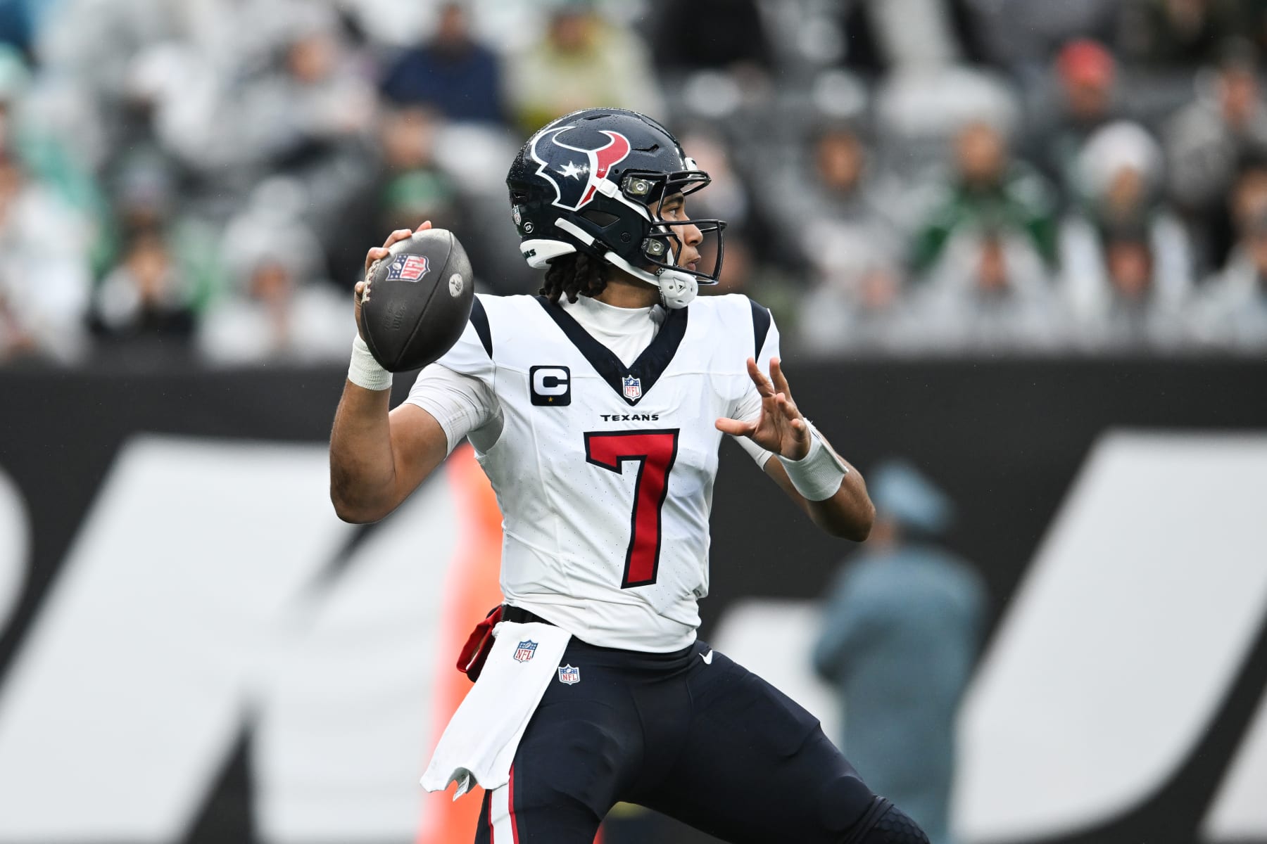 EAST RUTHERFORD, NJ - DECEMBER 10: C.J. Stroud #7 of the Houston Texans looks tot throw the football during the first half against the New York Jets at MetLife Stadium on December 10, 2023 in East Rutherford, New Jersey. (Photo by Kathryn Riley/Getty Images)