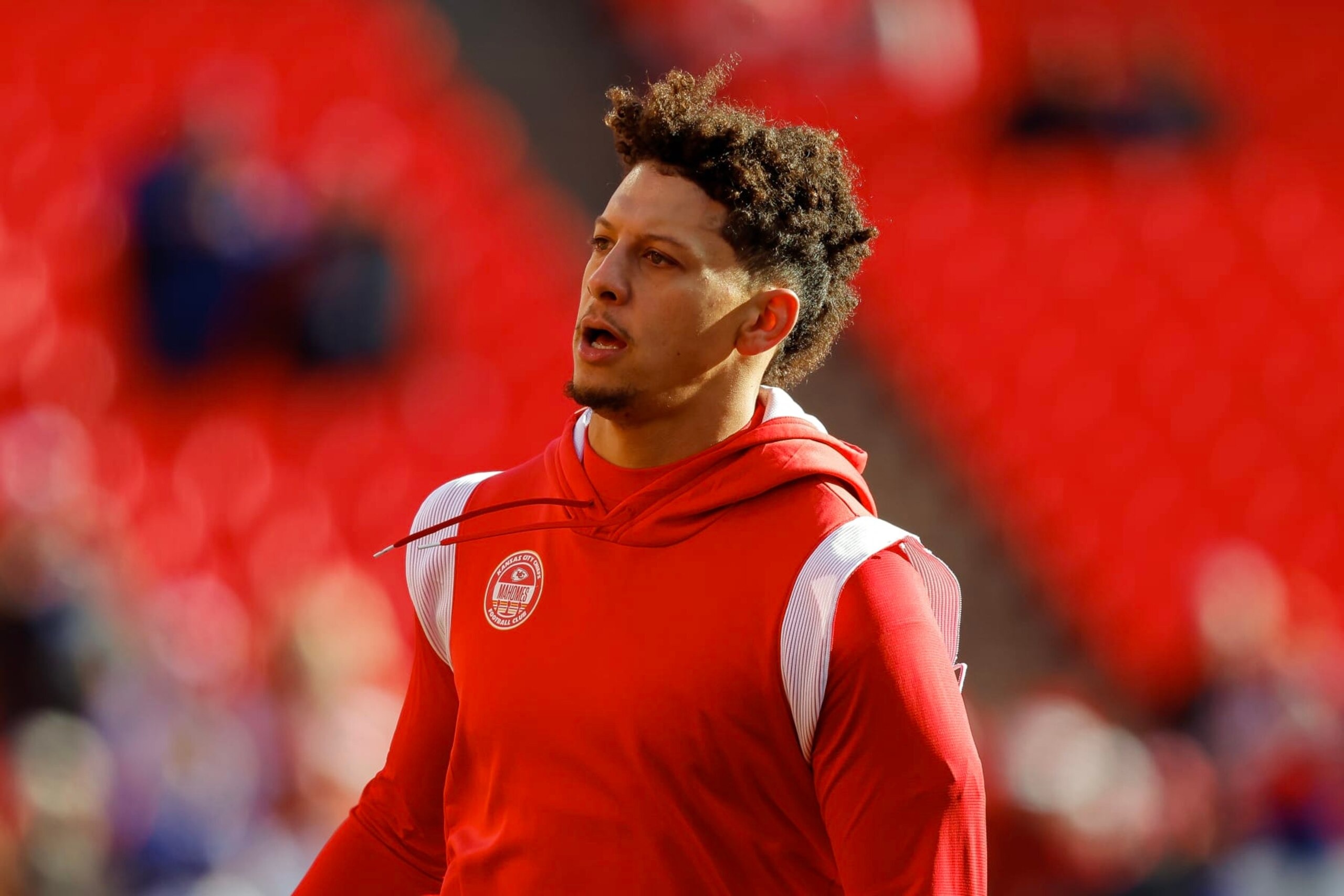 KANSAS CITY, MISSOURI - DECEMBER 10: 
Patrick Mahomes #15 of the Kansas City Chiefs warms up before the game against the Buffalo Bills at GEHA Field at Arrowhead Stadium on December 10, 2023 in Kansas City, Missouri. (Photo by David Eulitt/Getty Images)