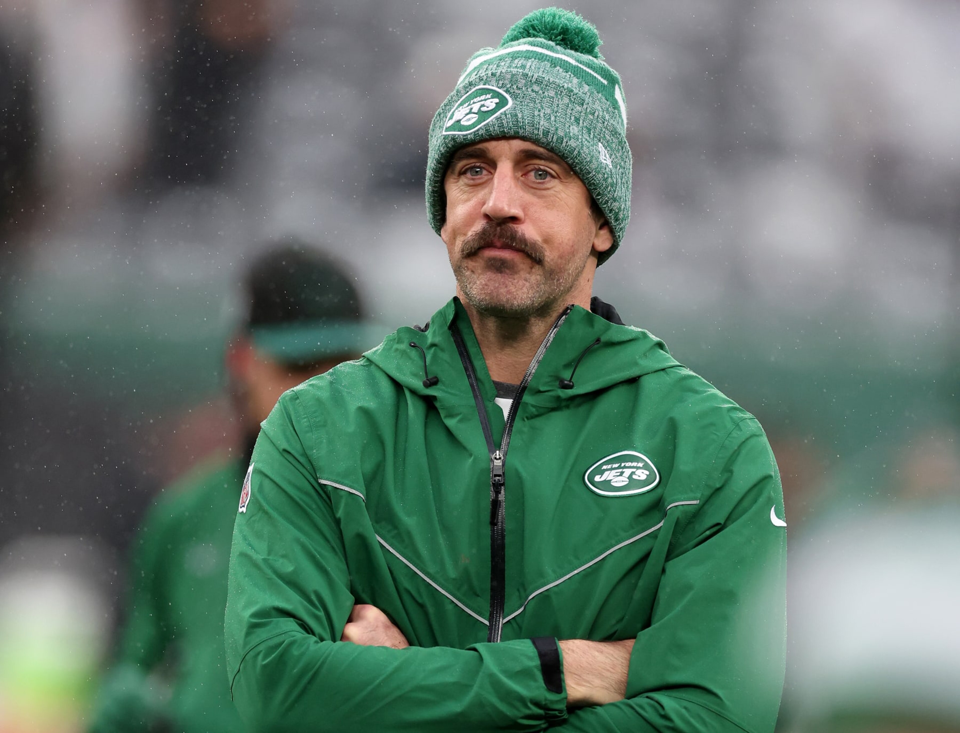 EAST RUTHERFORD, NEW JERSEY - DECEMBER 03: Aaron Rodgers #8 of the New York Jets looks on during warm ups prior to the game against the Atlanta Falcons at MetLife Stadium on December 03, 2023 in East Rutherford, New Jersey. (Photo by Al Bello/Getty Images) EAST RUTHERFORD, NEW JERSEY - DECEMBER 03: Aaron Rodgers #8 of the New York Jets looks on during warm ups prior to the game against the Atlanta Falcons at MetLife Stadium on December 03, 2023 in East Rutherford, New Jersey. (Photo by Al Bello/Getty Images)