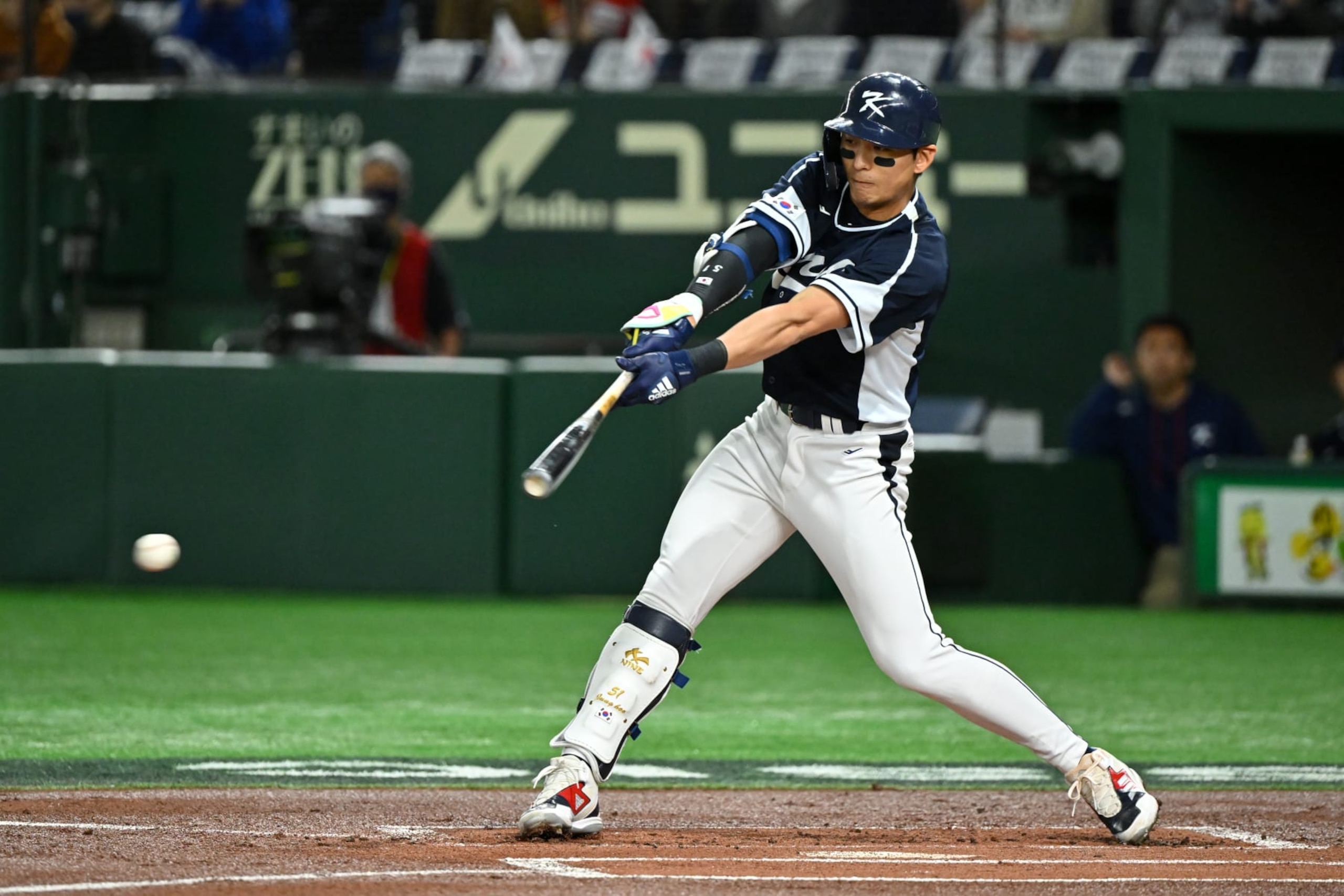 TOKYO, JAPAN - MARCH 13: Jung Hoo Lee #51 of Team Korea RBI single to make it 1-0 in the first inning during the World Baseball Classic Pool B game between Korea and China at Tokyo Dome on March 13, 2023 in Tokyo, Japan. (Photo by Kenta Harada/Getty Images) TOKYO, JAPAN - MARCH 13: Jung Hoo Lee #51 of Team Korea RBI single to make it 1-0 in the first inning during the World Baseball Classic Pool B game between Korea and China at Tokyo Dome on March 13, 2023 in Tokyo, Japan. (Photo by Kenta Harada/Getty Images)