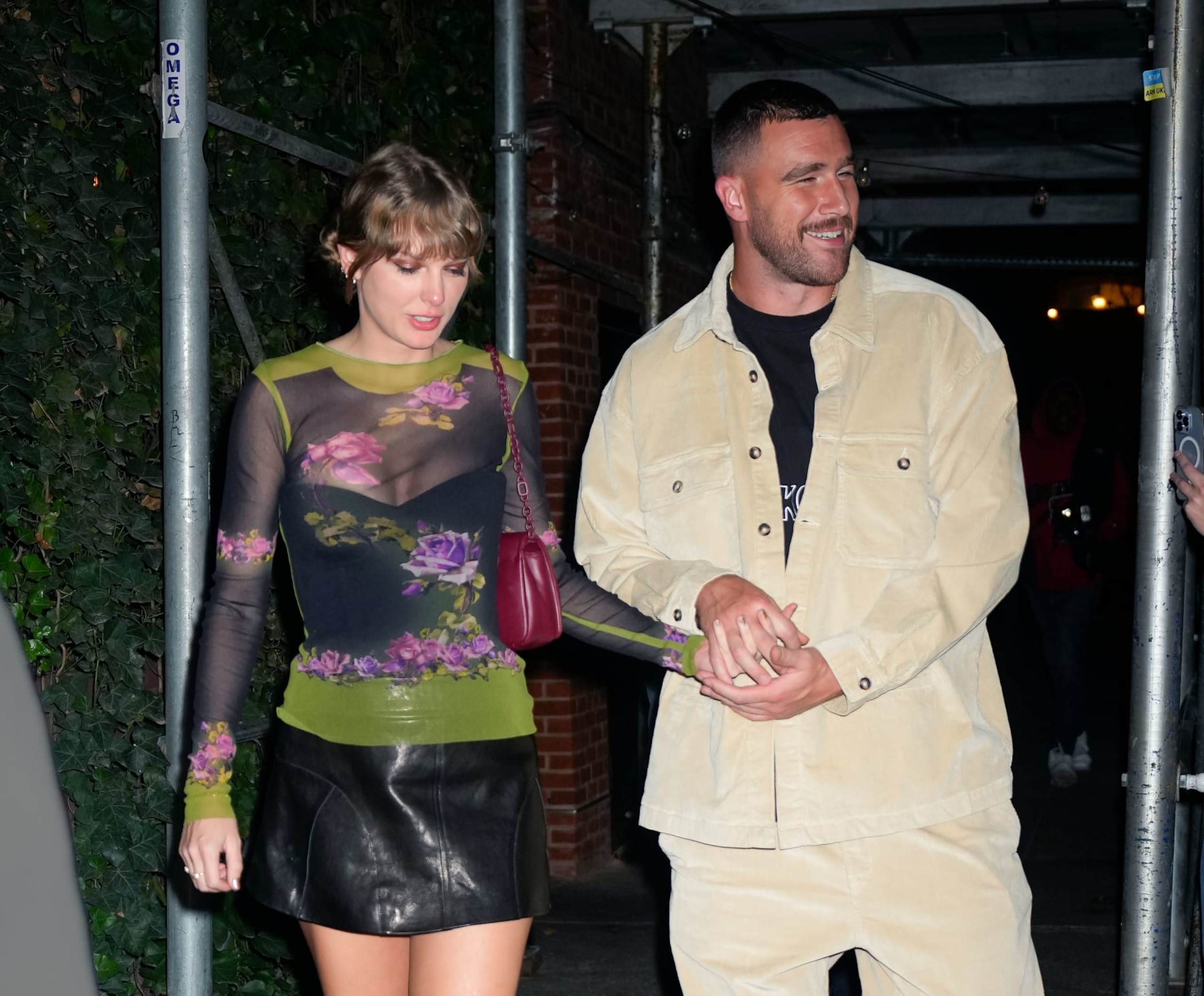 NEW YORK, NEW YORK - OCTOBER 15: Taylor Swift and Travis Kelce have dinner at Waverly Inn on October 15, 2023 in New York City. (Photo by Gotham/GC Images)