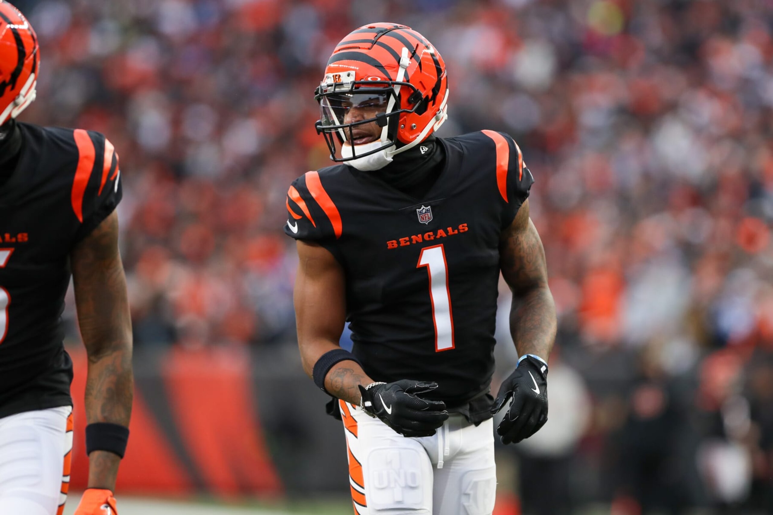 CINCINNATI, OH - DECEMBER 10: Cincinnati Bengals wide receiver Ja'Marr Chase (1) in action during the game against the Indianapolis Colts and the Cincinnati Bengals on December 10, 2023, at Paycor Stadium in Cincinnati, OH. (Photo by Ian Johnson/Icon Sportswire via Getty Images) CINCINNATI, OH - DECEMBER 10: Cincinnati Bengals wide receiver Ja'Marr Chase (1) in action during the game against the Indianapolis Colts and the Cincinnati Bengals on December 10, 2023, at Paycor Stadium in Cincinnati, OH. (Photo by Ian Johnson/Icon Sportswire via Getty Images)