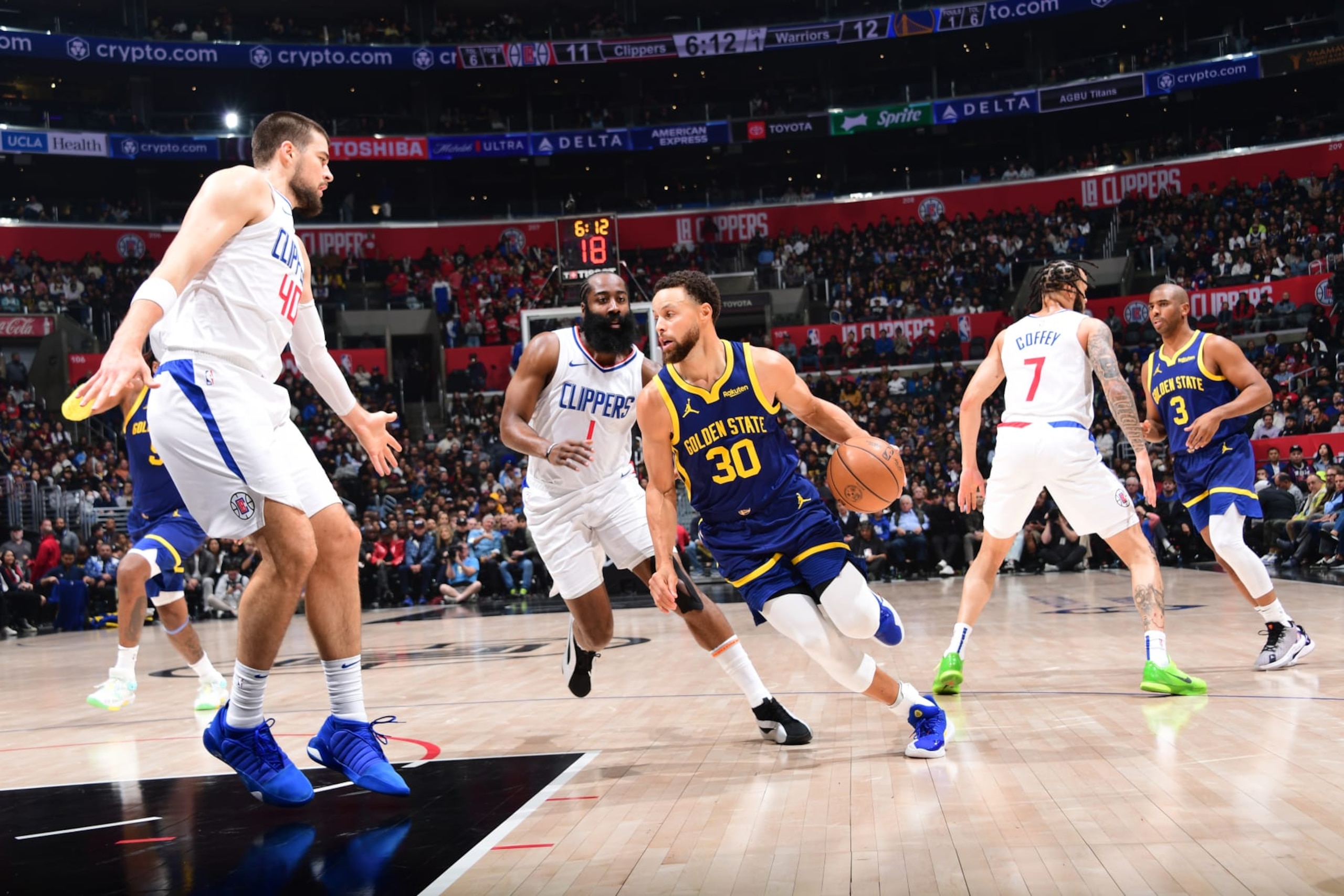 LOS ANGELES, CA - DECEMBER 14: Stephen Curry #30 of the Golden State Warriors dribbles the ball during the game against the LA Clippers on December 14, 2023 at Crypto.Com Arena in Los Angeles, California. NOTE TO USER: User expressly acknowledges and agrees that, by downloading and/or using this Photograph, user is consenting to the terms and conditions of the Getty Images License Agreement. Mandatory Copyright Notice: Copyright 2023 NBAE (Photo by Adam Pantozzi/NBAE via Getty Images) LOS ANGELES, CA - DECEMBER 14: Stephen Curry #30 of the Golden State Warriors dribbles the ball during the game against the LA Clippers on December 14, 2023 at Crypto.Com Arena in Los Angeles, California. NOTE TO USER: User expressly acknowledges and agrees that, by downloading and/or using this Photograph, user is consenting to the terms and conditions of the Getty Images License Agreement. Mandatory Copyright Notice: Copyright 2023 NBAE (Photo by Adam Pantozzi/NBAE via Getty Images)