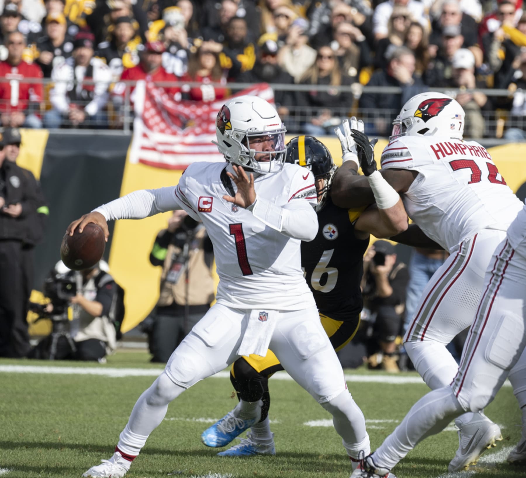 PITTSBURGH, PA - DECEMBER 03: Arizona Cardinals quarterback Kyler Murray (1) looks down the field for a receiver during the game between the Pittsburgh Steelers and the Arizona Cardinals at Acrisure Stadium in Pittsburgh, PA on December 3, 2023. (Photo by Shelley Lipton/Icon Sportswire via Getty Images)