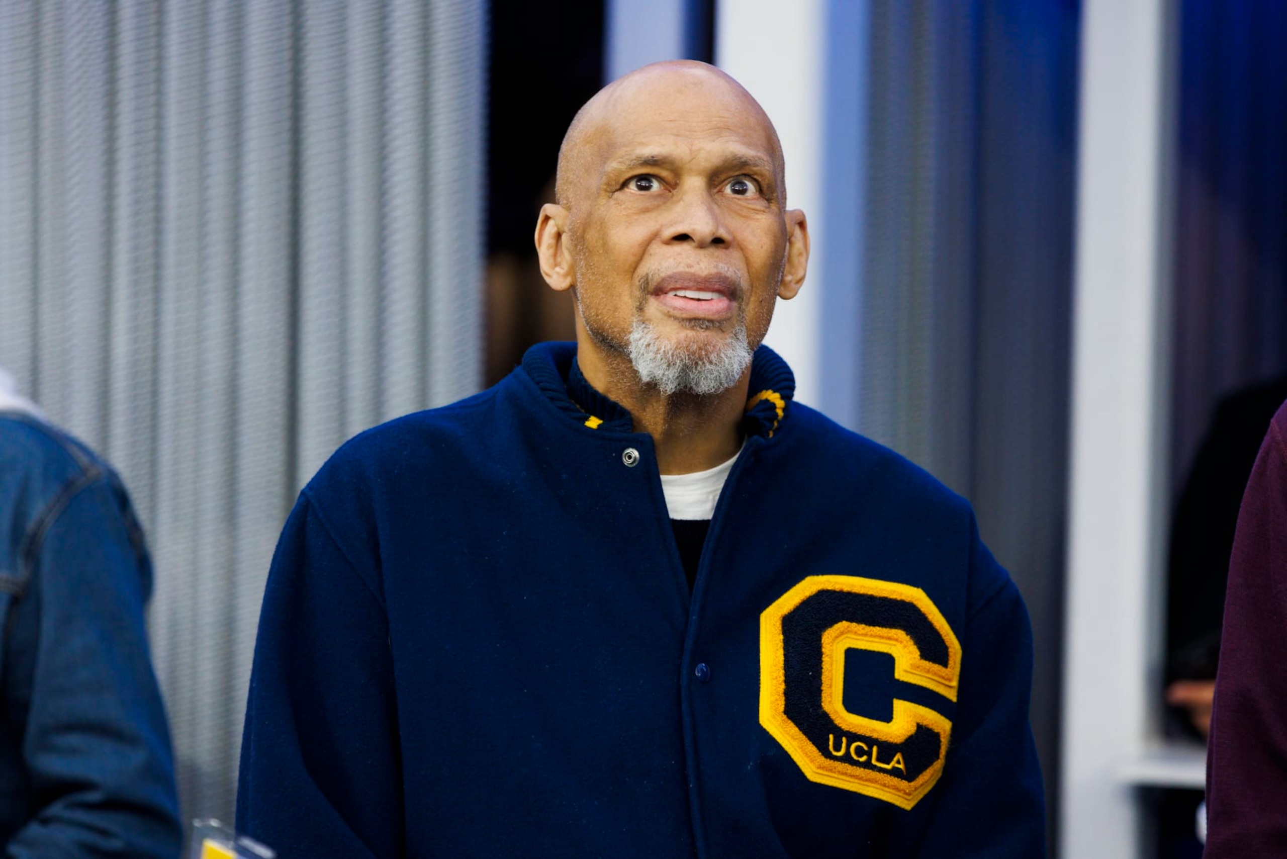 INGLEWOOD, CALIFORNIA - DECEMBER 03: Former NBA player Kareem Abdul-Jabbar during a game between the Cleveland Browns and the Los Angeles Rams at SoFi Stadium on December 03, 2023 in Inglewood, California. (Photo by Ric Tapia/Getty Images) INGLEWOOD, CALIFORNIA - DECEMBER 03: Former NBA player Kareem Abdul-Jabbar during a game between the Cleveland Browns and the Los Angeles Rams at SoFi Stadium on December 03, 2023 in Inglewood, California. (Photo by Ric Tapia/Getty Images)