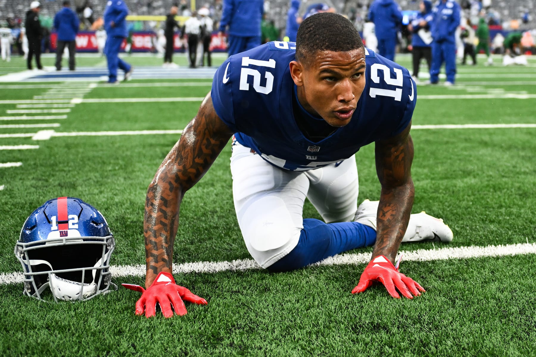 EAST RUTHERFORD, NJ - OCTOBER 29: Darren Waller #12 of the New York Giants stretches prior to the start of the game against the New York Jets at MetLife Stadium on October 29, 2023 in East Rutherford, New Jersey. (Photo by Kathryn Riley/Getty Images)