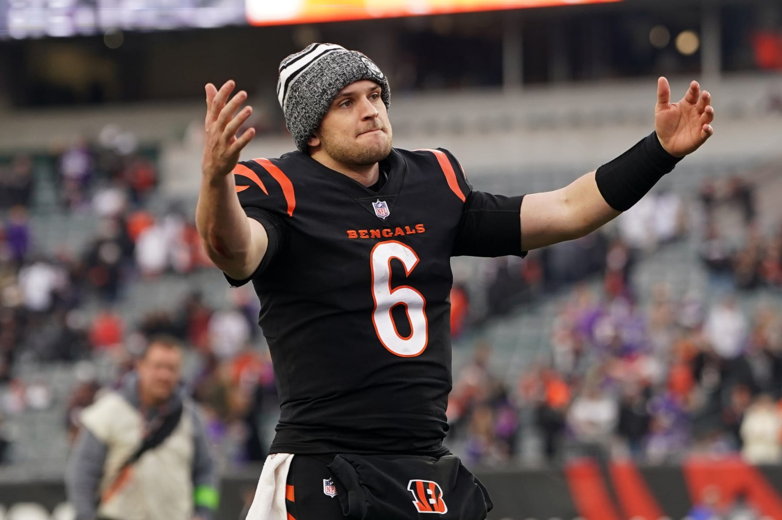CINCINNATI, OHIO - DECEMBER 16: Jake Browning #6 of the Cincinnati Bengals celebrates after the game against the Minnesota Vikings at Paycor Stadium on December 16, 2023 in Cincinnati, Ohio. (Photo by Dylan Buell/Getty Images)