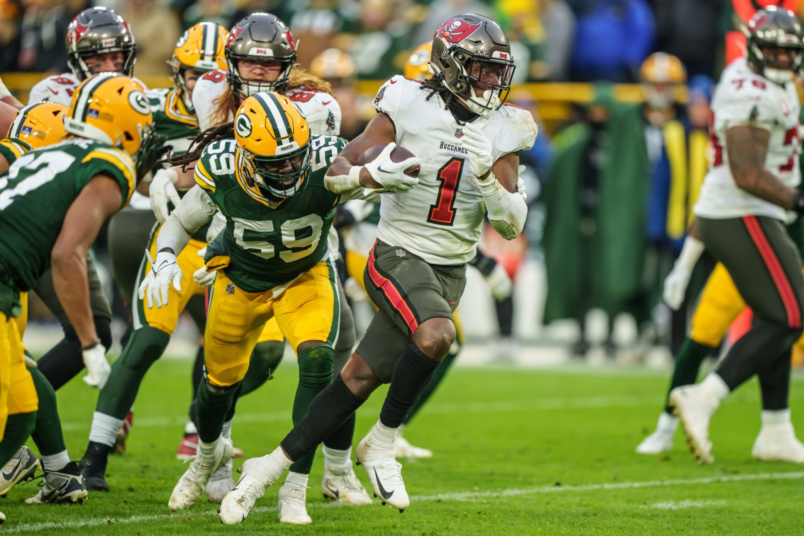 Buccaneers RB Rachaad White runs against the Packers Buccaneers RB Rachaad White runs against the Packers