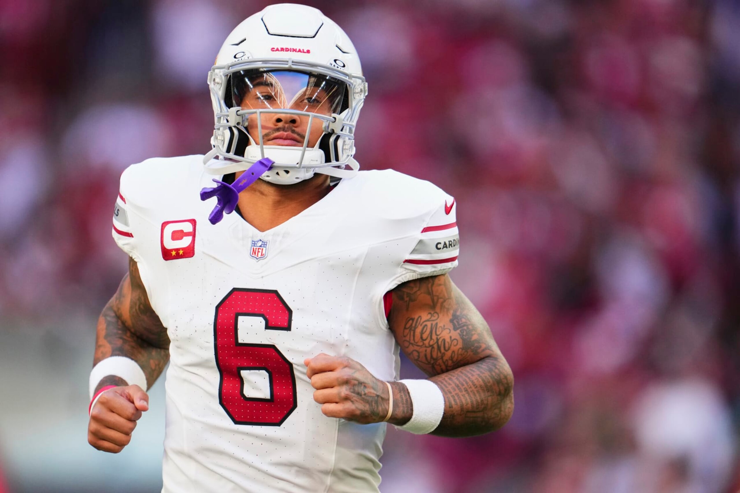 GLENDALE, AZ - DECEMBER 17: James Conner #6 of the Arizona Cardinals takes the field before kickoff against the San Francisco 49ers at State Farm Stadium on December 17, 2023 in Glendale, Arizona. (Photo by Cooper Neill/Getty Images) GLENDALE, AZ - DECEMBER 17: James Conner #6 of the Arizona Cardinals takes the field before kickoff against the San Francisco 49ers at State Farm Stadium on December 17, 2023 in Glendale, Arizona. (Photo by Cooper Neill/Getty Images)