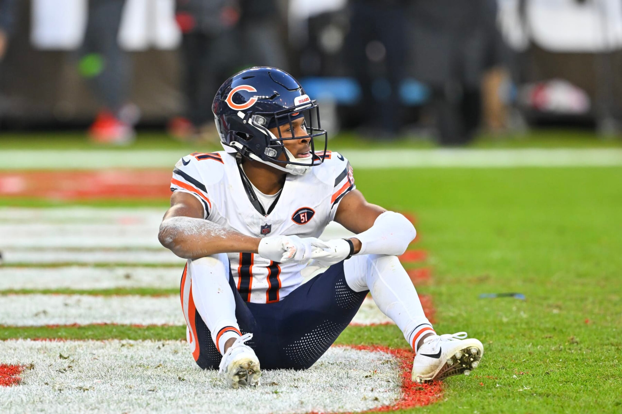 CLEVELAND, OHIO - DECEMBER 17: Darnell Mooney #11 of the Chicago Bears reacts after failing to haul in a Hail Mary pass in the end zone during the fourth quarter of a game against the Cleveland Browns at Cleveland Browns Stadium on December 17, 2023 in Cleveland, Ohio. (Photo by Jason Miller/Getty Images) CLEVELAND, OHIO - DECEMBER 17: Darnell Mooney #11 of the Chicago Bears reacts after failing to haul in a Hail Mary pass in the end zone during the fourth quarter of a game against the Cleveland Browns at Cleveland Browns Stadium on December 17, 2023 in Cleveland, Ohio. (Photo by Jason Miller/Getty Images)