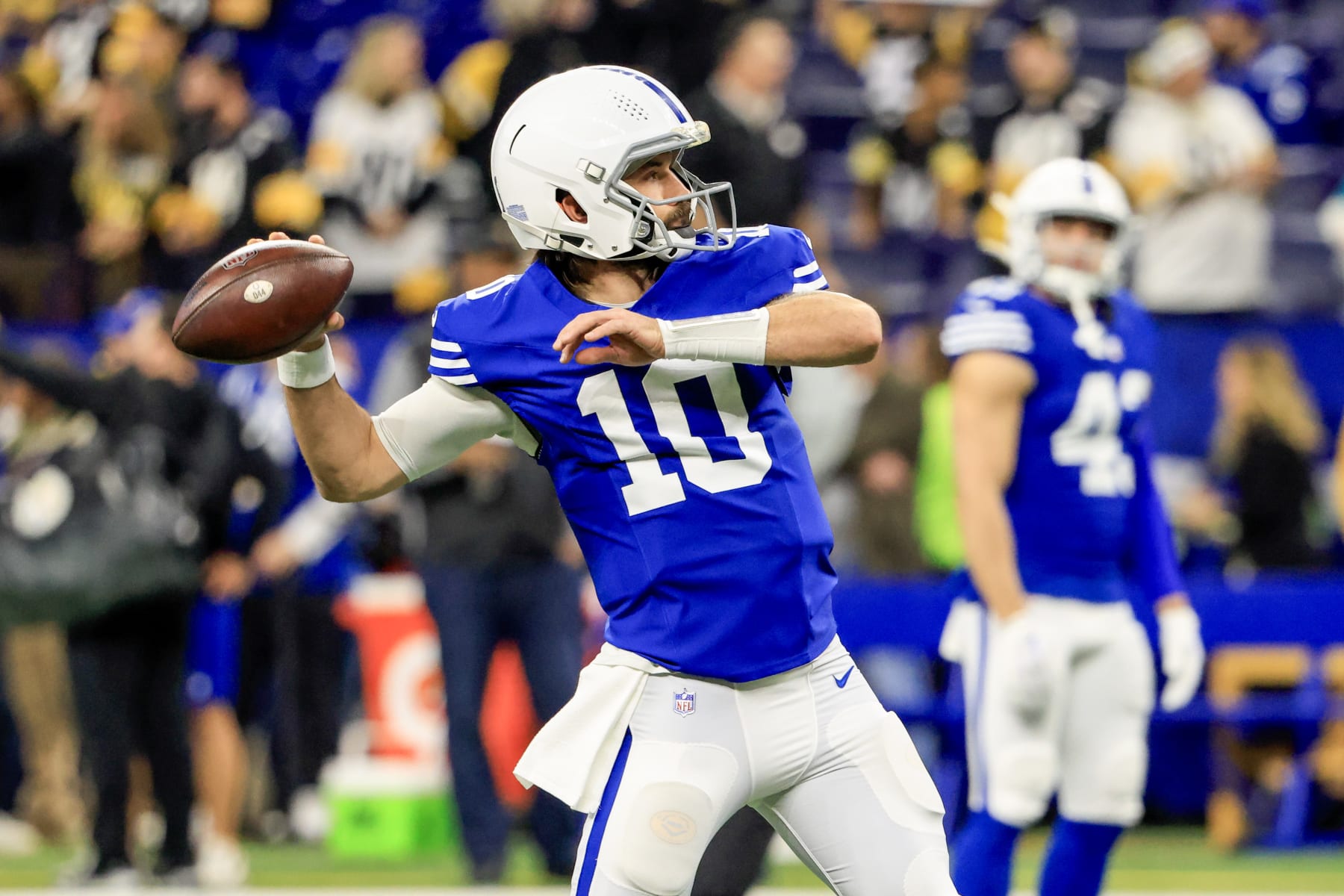 INDIANAPOLIS, INDIANA - DECEMBER 16: Gardner Minshew #10 of the Indianapolis Colts warms up prior to a game against the Pittsburgh Steelers at Lucas Oil Stadium on December 16, 2023 in Indianapolis, Indiana. (Photo by Justin Casterline/Getty Images)