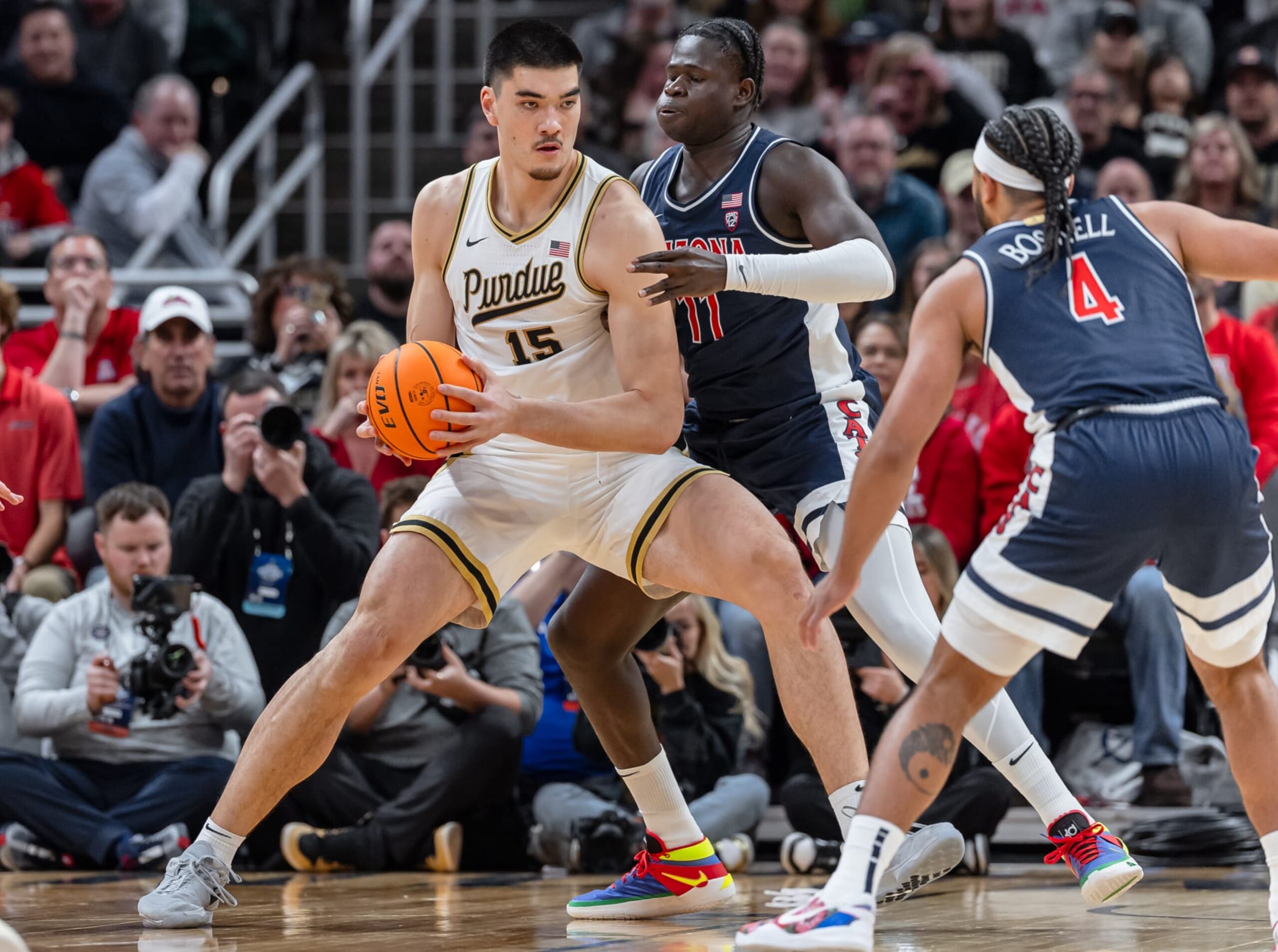 Purdue's Zach Edey and Arizona's Oumar Ballo