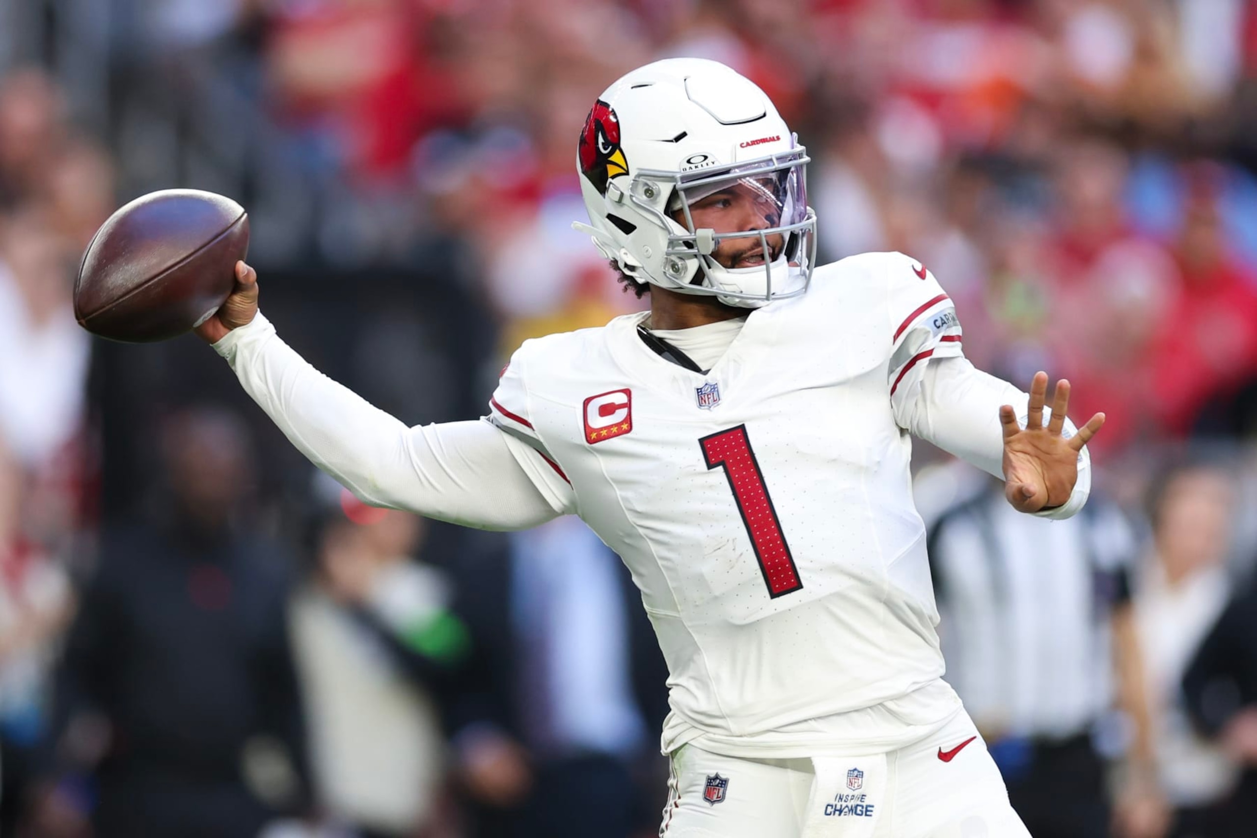 GLENDALE, ARIZONA - DECEMBER 17: Kyler Murray #1 of the Arizona Cardinals throws a pass during the second half of a game against the San Francisco 49ers at State Farm Stadium on December 17, 2023 in Glendale, Arizona. (Photo by Christian Petersen/Getty Images)