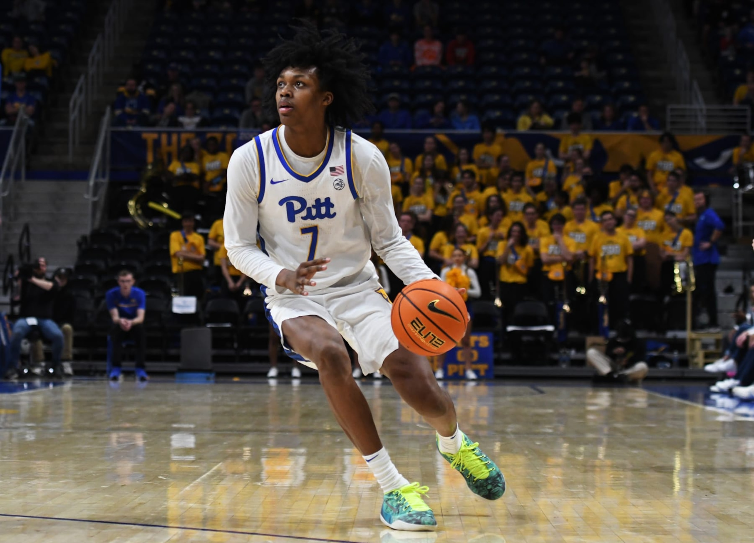 Pittsburgh's Carlton Carrington