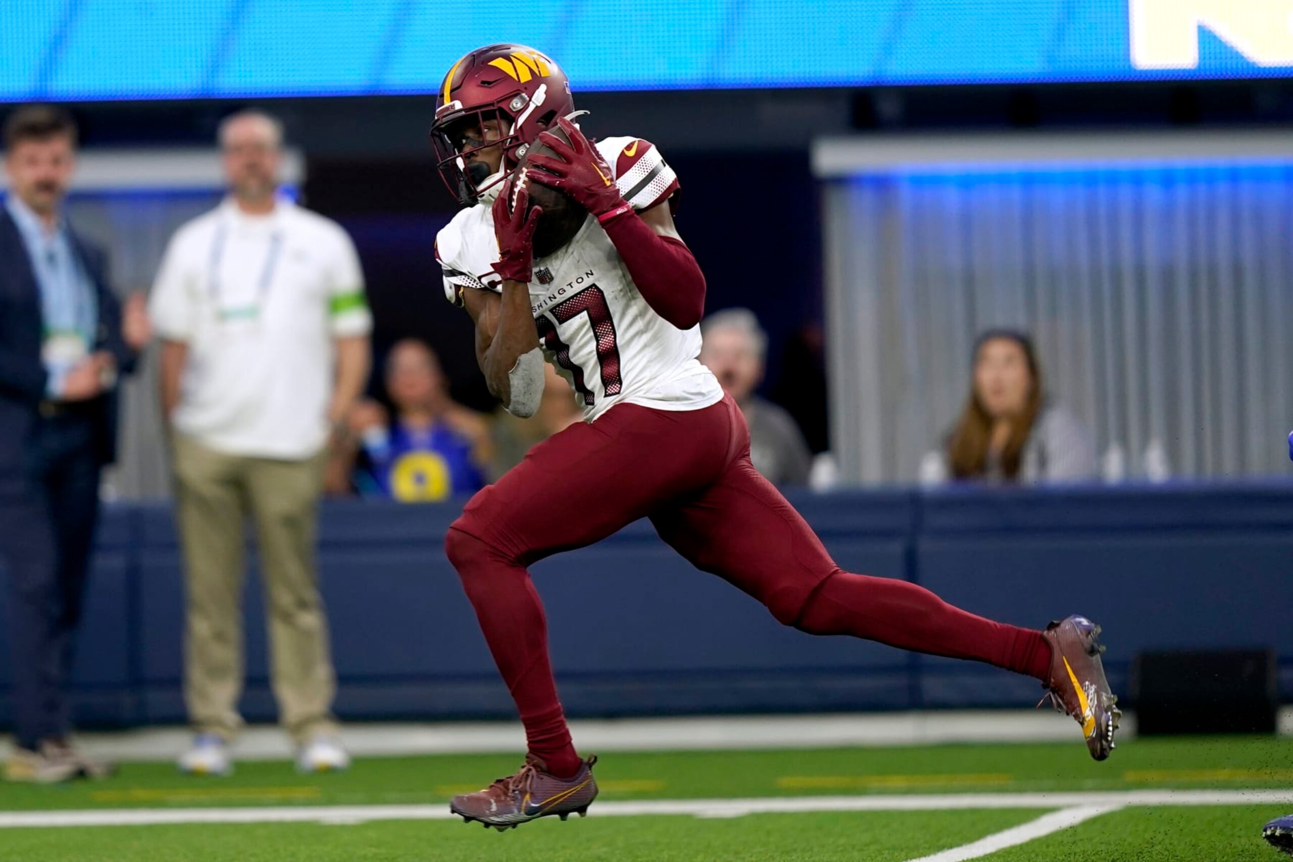 Commanders WR Terry McLaurin Commanders WR Terry McLaurin
