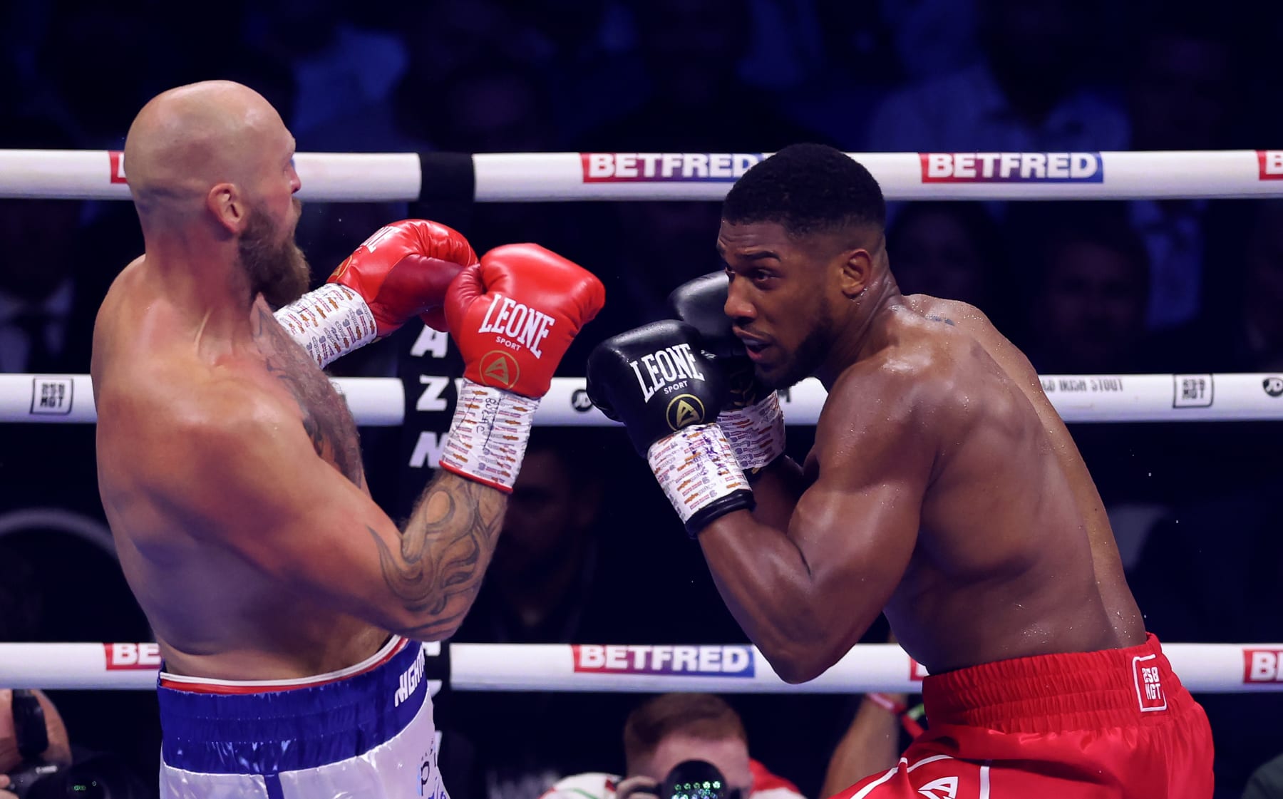 Anthony Joshua in his fight against Robert Helenius