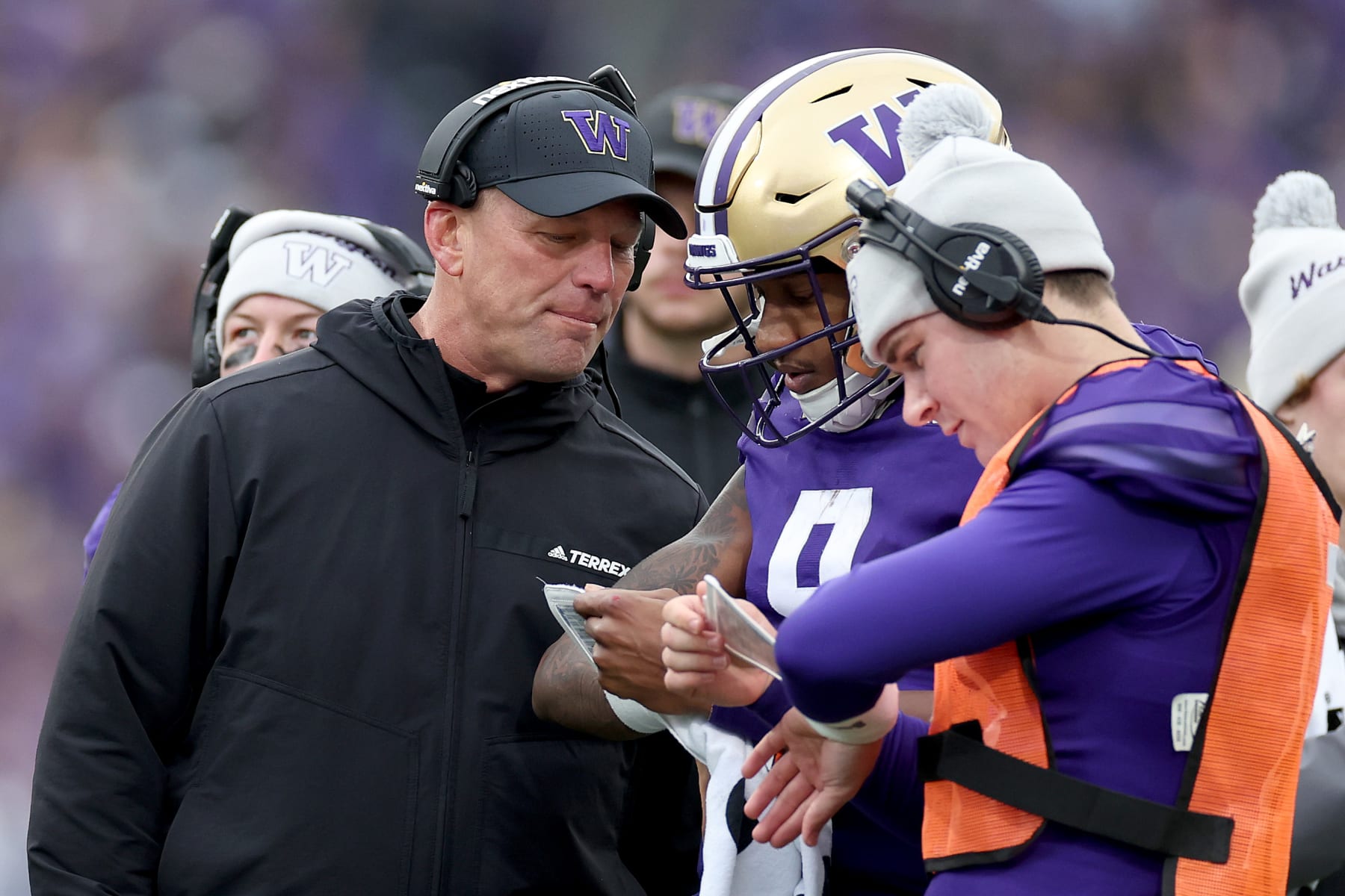 SEATTLE, WASHINGTON - NOVEMBER 11: Head coach Kalen DeBoer talks with Michael Penix Jr. #9 of the Washington Huskies during the fourth quarter against the Utah Utes at Husky Stadium on November 11, 2023 in Seattle, Washington. (Photo by Steph Chambers/Getty Images)