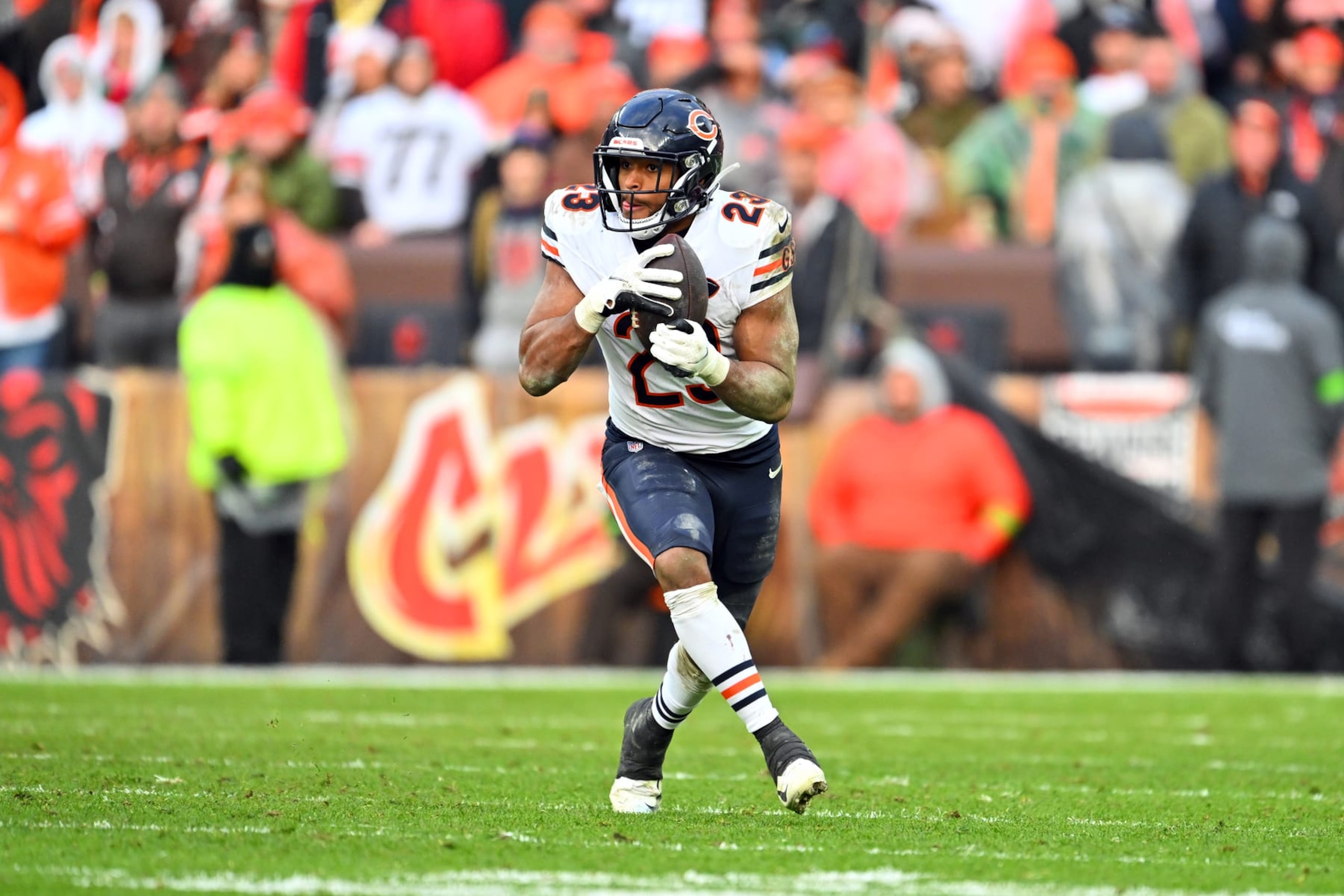Bears RB Roschon Johnson