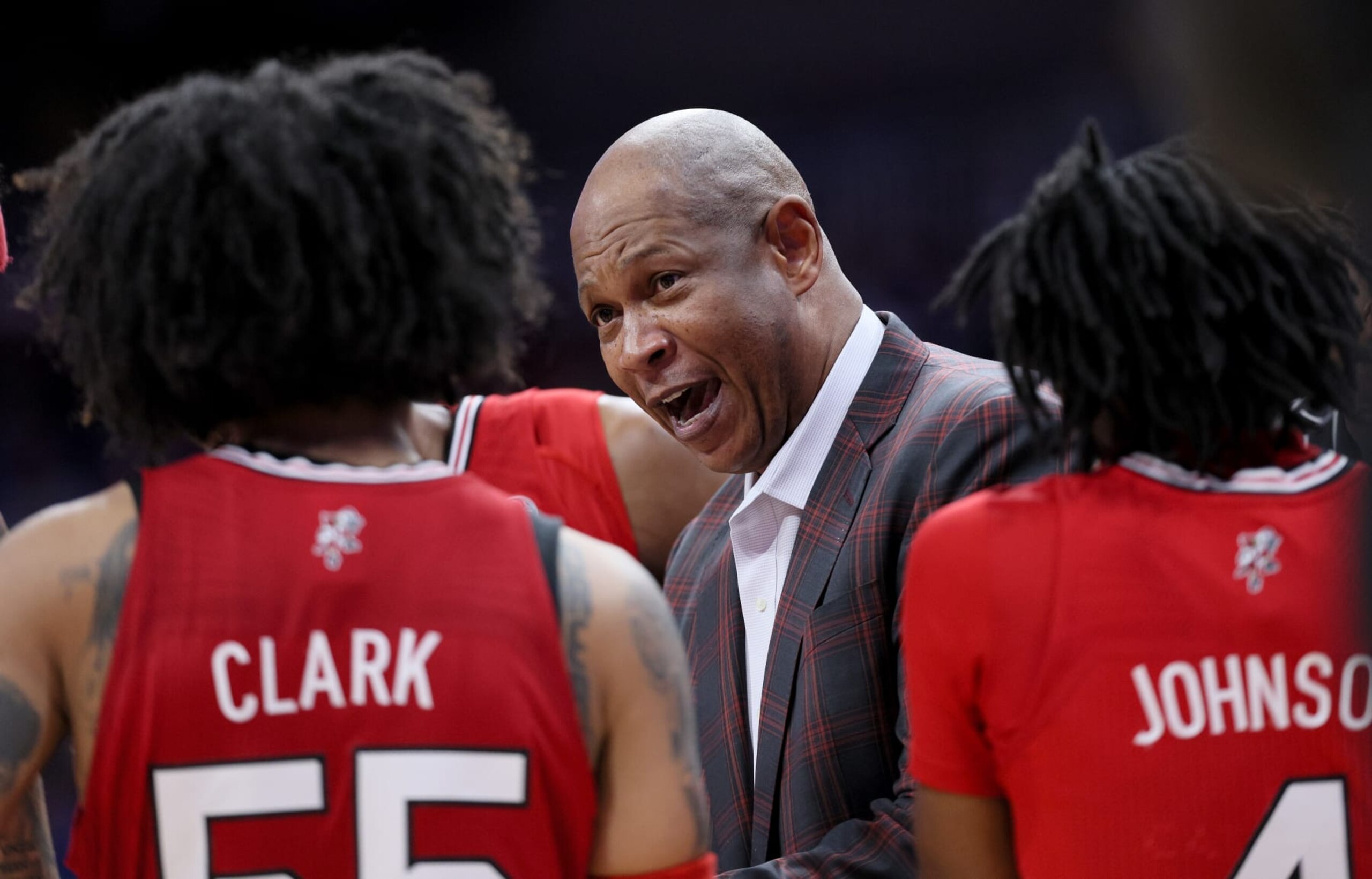 LOUISVILLE, KENTUCKY - DECEMBER 21: Kenny Payne the head coach of the Louisville Cardinals gives instructions to his team  against the Kentucky Wildcats at KFC YUM! Center on December 21, 2023 in Louisville, Kentucky. (Photo by Andy Lyons/Getty Images)