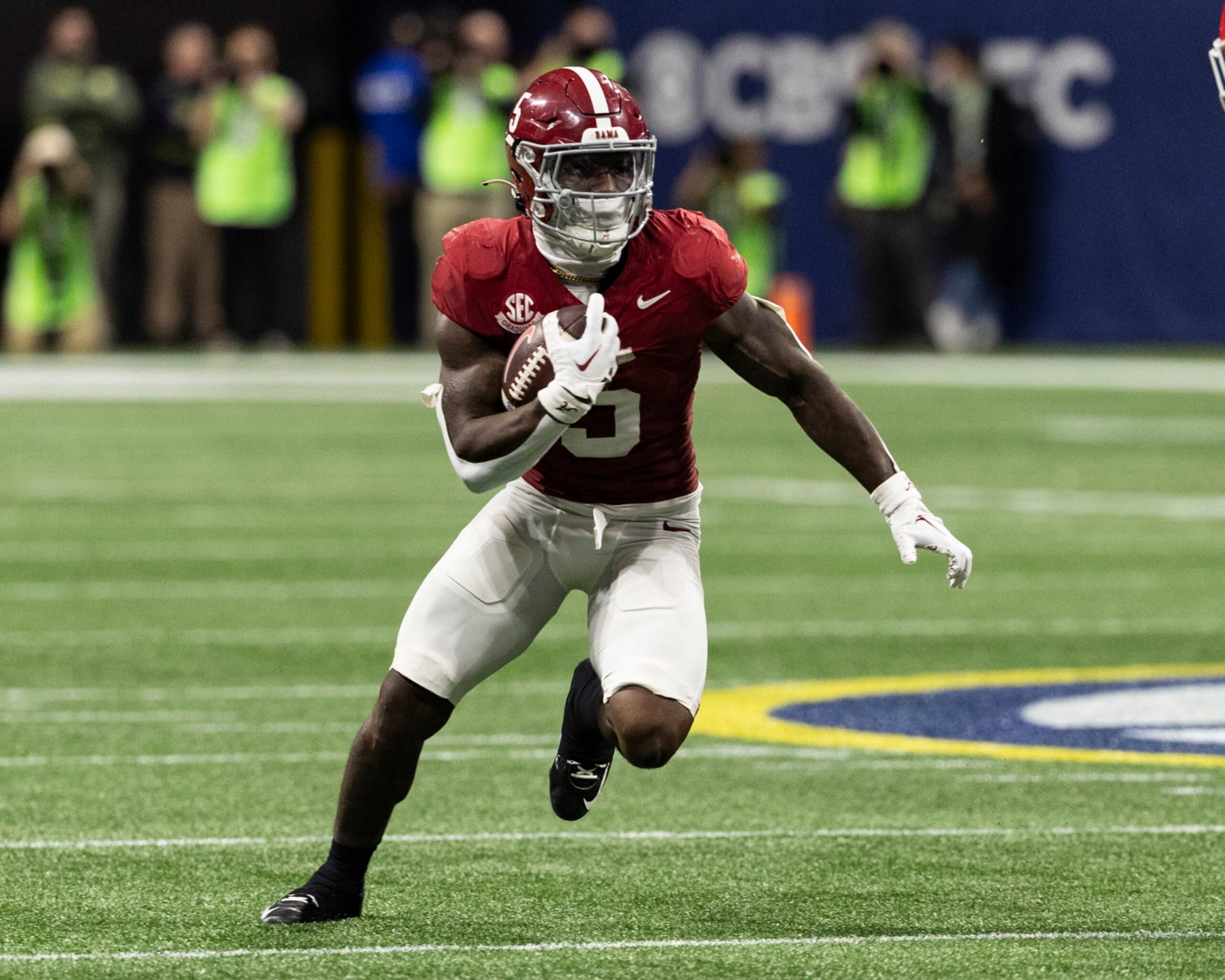 ATLANTA, GEORGIA - DECEMBER 2: Roydell Williams #5 of the Alabama Crimson Tide runs with the ball during a game between University of Georgia and University of Alabama at Mercedes-Benz Stadium on December 2, 2023 in Atlanta, Georgia. (Photo by Steve Limentani/ISI Photos/Getty Images) ATLANTA, GEORGIA - DECEMBER 2: Roydell Williams #5 of the Alabama Crimson Tide runs with the ball during a game between University of Georgia and University of Alabama at Mercedes-Benz Stadium on December 2, 2023 in Atlanta, Georgia. (Photo by Steve Limentani/ISI Photos/Getty Images)