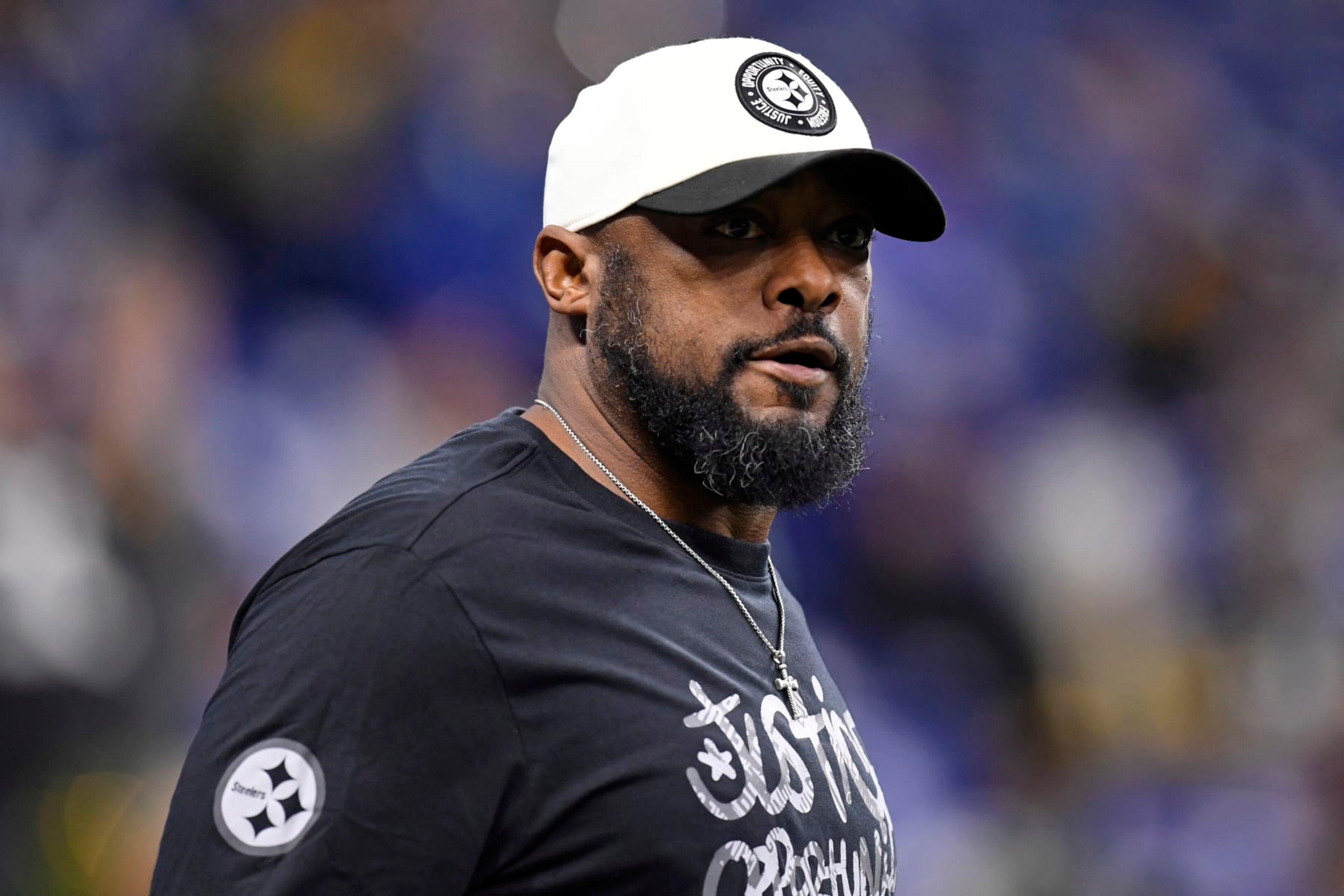 INDIANAPOLIS, IN - DECEMBER 16: Pittsburgh Steelers Head Coach Mike Tomlin looks on before the NFL game between the Pittsburgh Steelers and the Indianapolis Colts on December 16, 2023, at Lucas Oil Stadium in Indianapolis, Indiana. (Photo by Michael Allio/Icon Sportswire via Getty Images) INDIANAPOLIS, IN - DECEMBER 16: Pittsburgh Steelers Head Coach Mike Tomlin looks on before the NFL game between the Pittsburgh Steelers and the Indianapolis Colts on December 16, 2023, at Lucas Oil Stadium in Indianapolis, Indiana. (Photo by Michael Allio/Icon Sportswire via Getty Images)