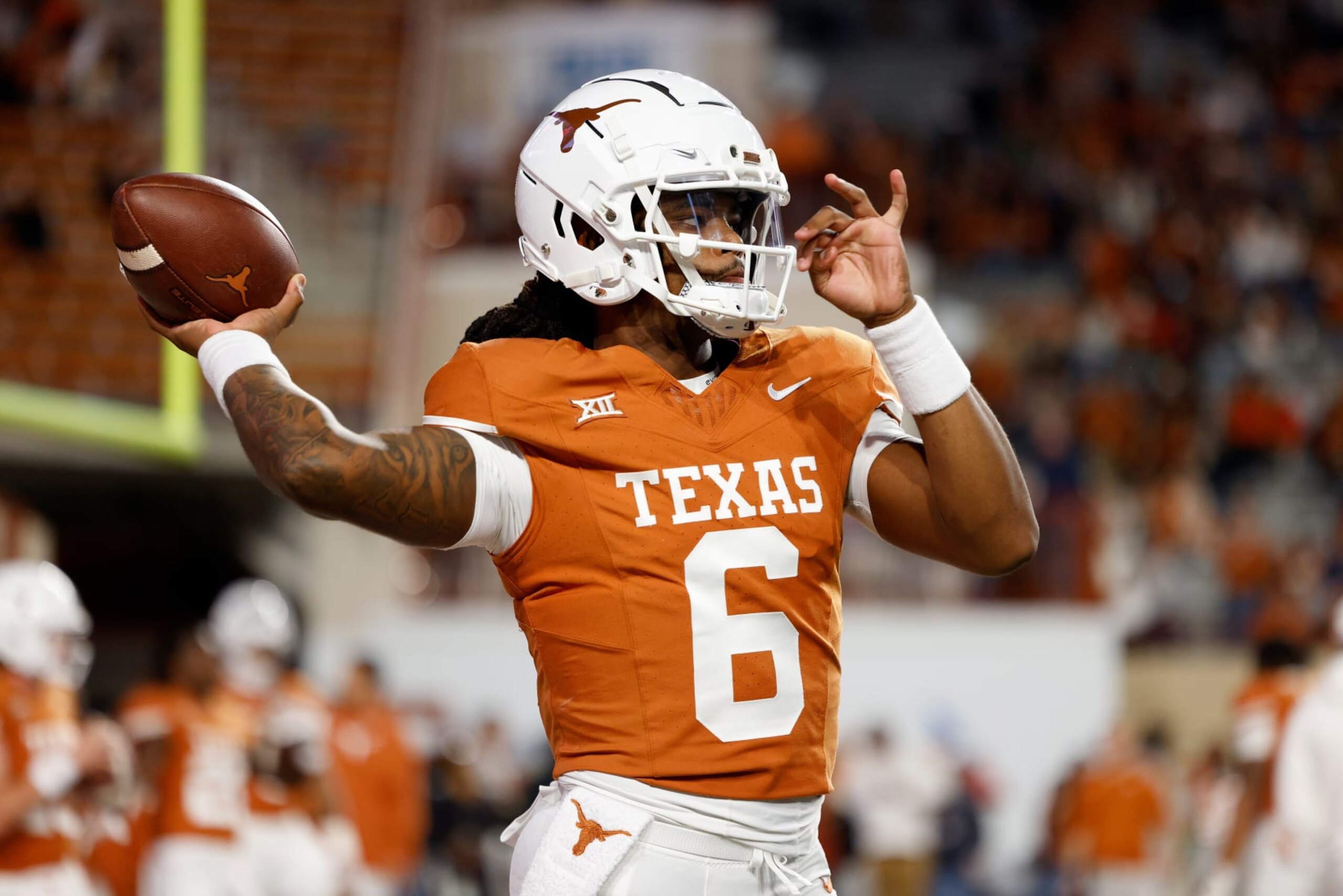 AUSTIN, TEXAS - NOVEMBER 24: Maalik Murphy #6 of the Texas Longhorns warms up before the game against the Texas Longhorns at Darrell K Royal-Texas Memorial Stadium on November 24, 2023 in Austin, Texas. (Photo by Tim Warner/Getty Images) AUSTIN, TEXAS - NOVEMBER 24: Maalik Murphy #6 of the Texas Longhorns warms up before the game against the Texas Longhorns at Darrell K Royal-Texas Memorial Stadium on November 24, 2023 in Austin, Texas. (Photo by Tim Warner/Getty Images)