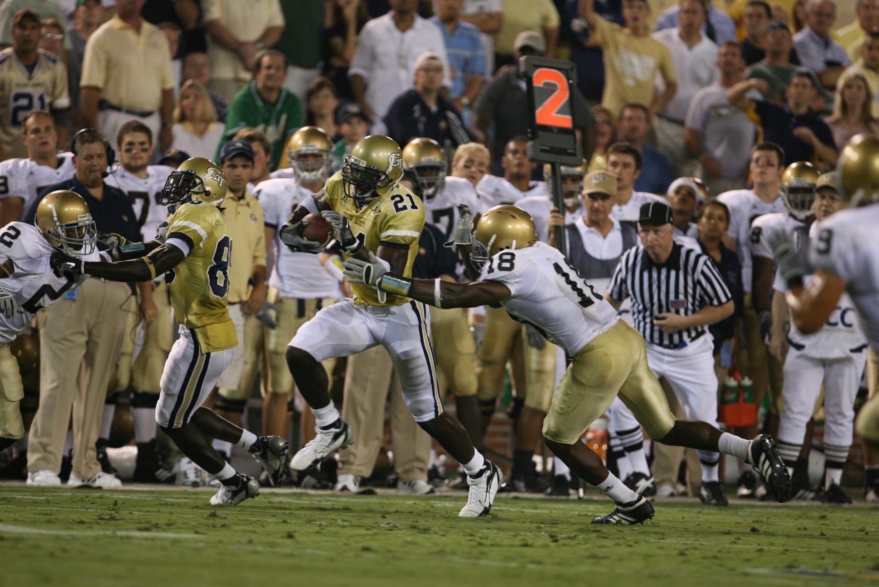 UNITED STATES - SEPTEMBER 02:  College Football: Georgia Tech Calvin Johnson (21) in action, rushing vs Notre Dame, Atlanta, GA 9/2/2006  (Photo by Bob Rosato/Sports Illustrated via Getty Images)  (SetNumber: X76544 TK1 R7)