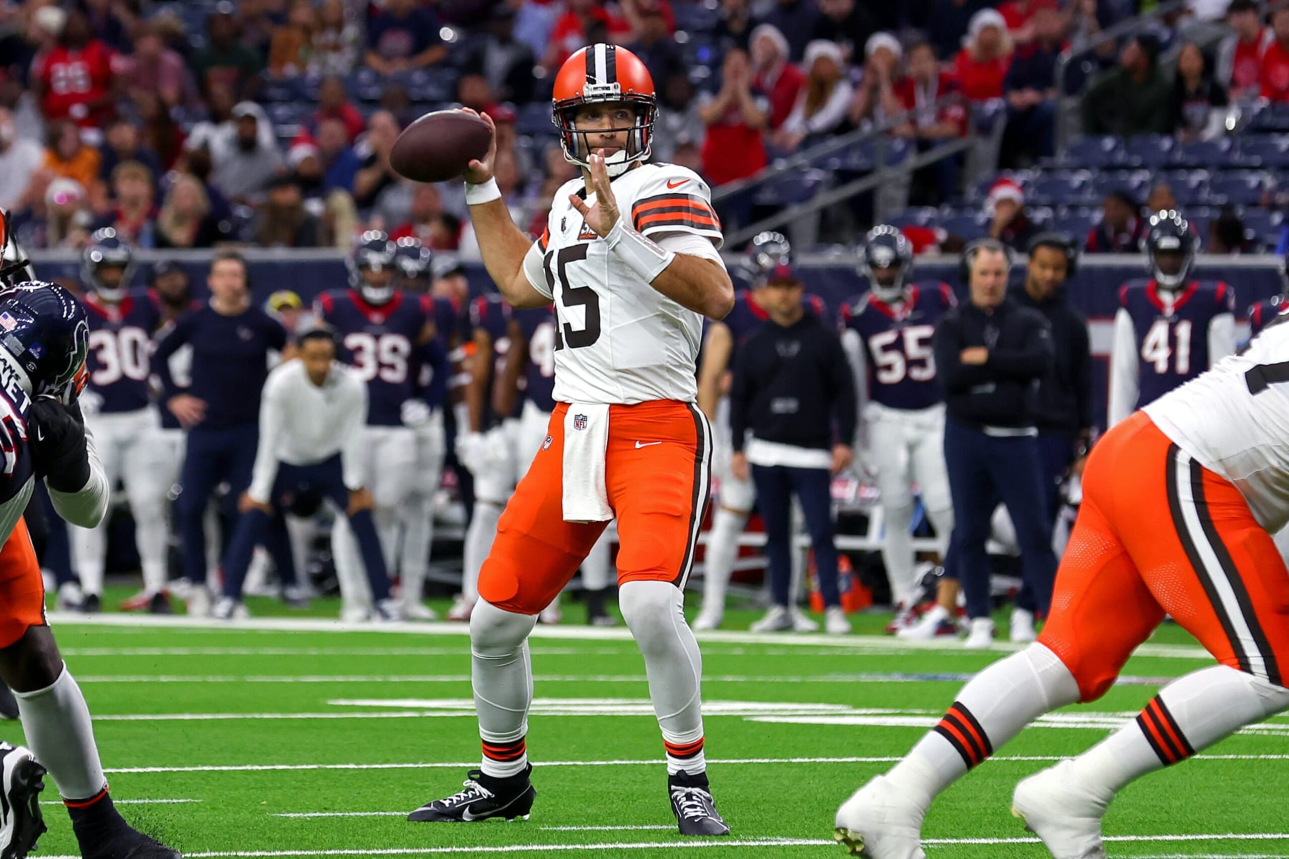 HOUSTON, TEXAS - DECEMBER 24:  Joe Flacco #15 of the Cleveland Browns looks to pass against the Houston Texans during the first quarter at NRG Stadium on December 24, 2023 in Houston, Texas. (Photo by Richard Rodriguez/Getty Images)