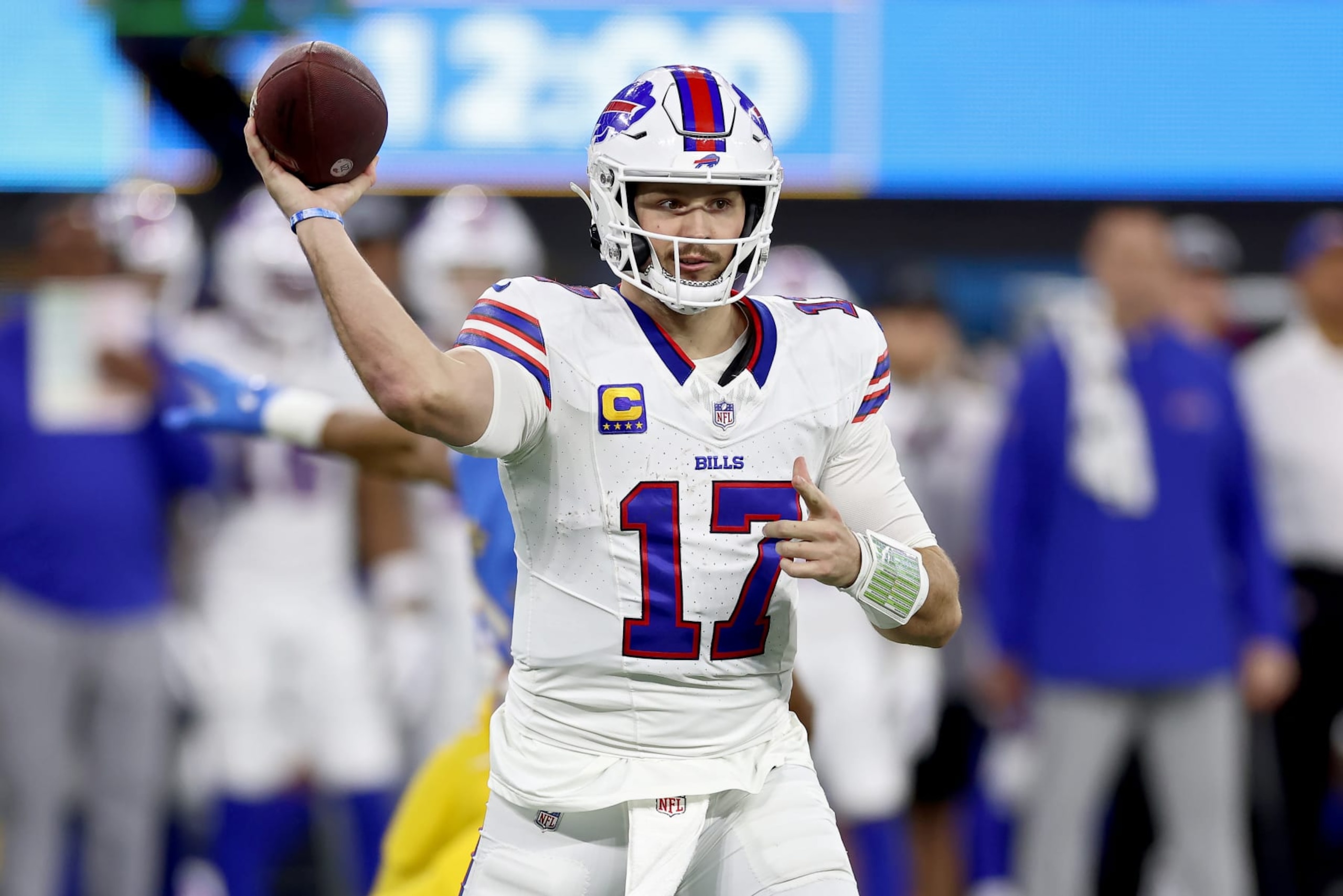 INGLEWOOD, CALIFORNIA - DECEMBER 23: Josh Allen #17 of the Buffalo Bills throws a pass in the fourth quarter against the Los Angeles Chargers at SoFi Stadium on December 23, 2023 in Inglewood, California. (Photo by Katelyn Mulcahy/Getty Images)