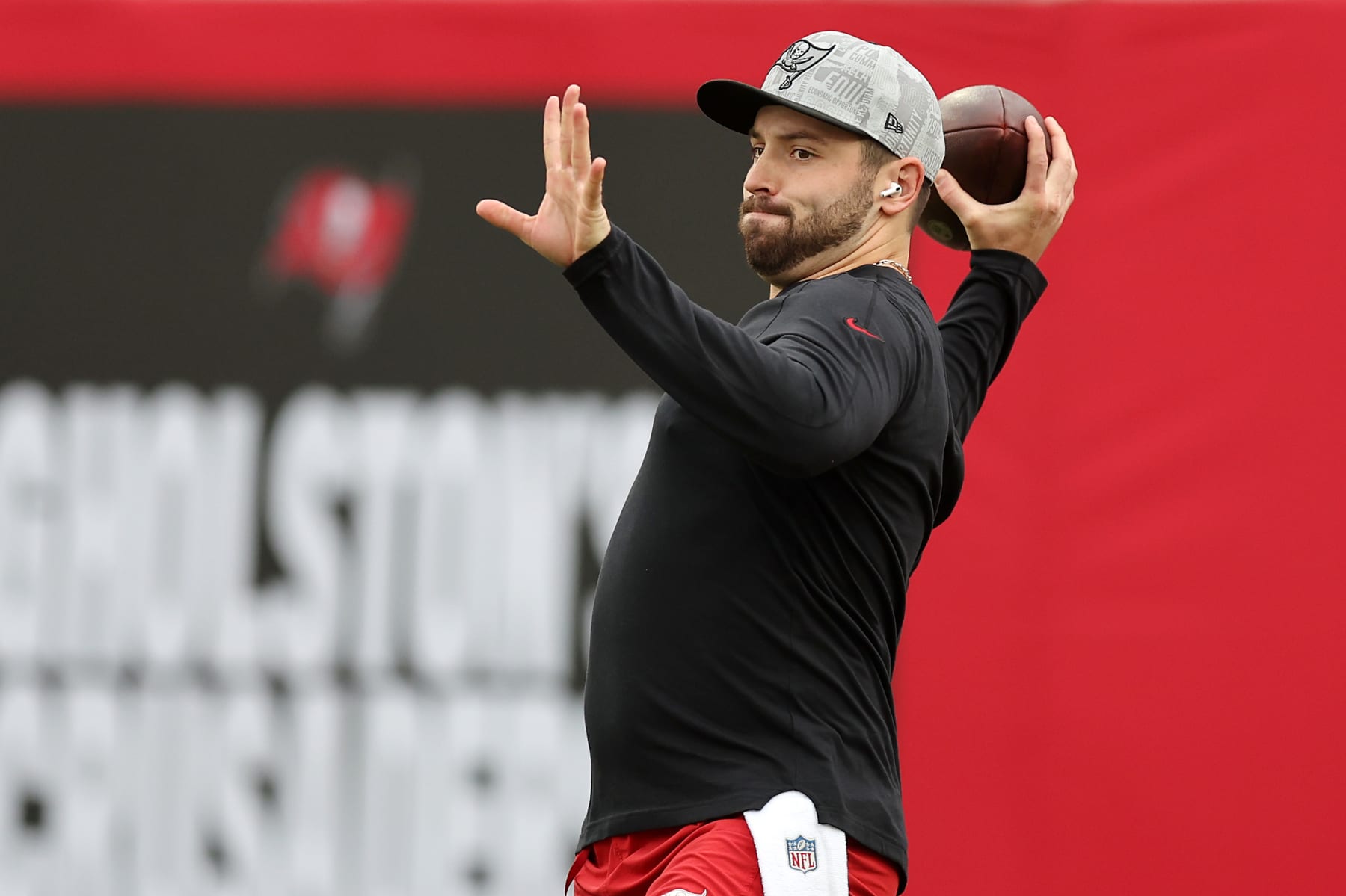 TAMPA, FLORIDA - DECEMBER 24:  Baker Mayfield #6 of the Tampa Bay Buccaneers warms up prior to the game against the Jacksonville Jaguars at Raymond James Stadium on December 24, 2023 in Tampa, Florida. (Photo by Mike Carlson/Getty Images)