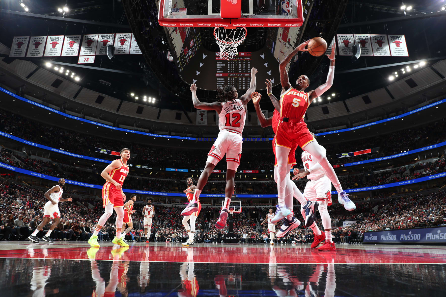 CHICAGO, IL - DECEMBER 26: Dejounte Murray #5 of the Atlanta Hawks grabs the rebound during the game against the Chicago Bulls on December 26, 2023 at United Center in Chicago, Illinois. NOTE TO USER: User expressly acknowledges and agrees that, by downloading and or using this photograph, User is consenting to the terms and conditions of the Getty Images License Agreement. Mandatory Copyright Notice: Copyright 2023 NBAE (Photo by Jeff Haynes/NBAE via Getty Images)