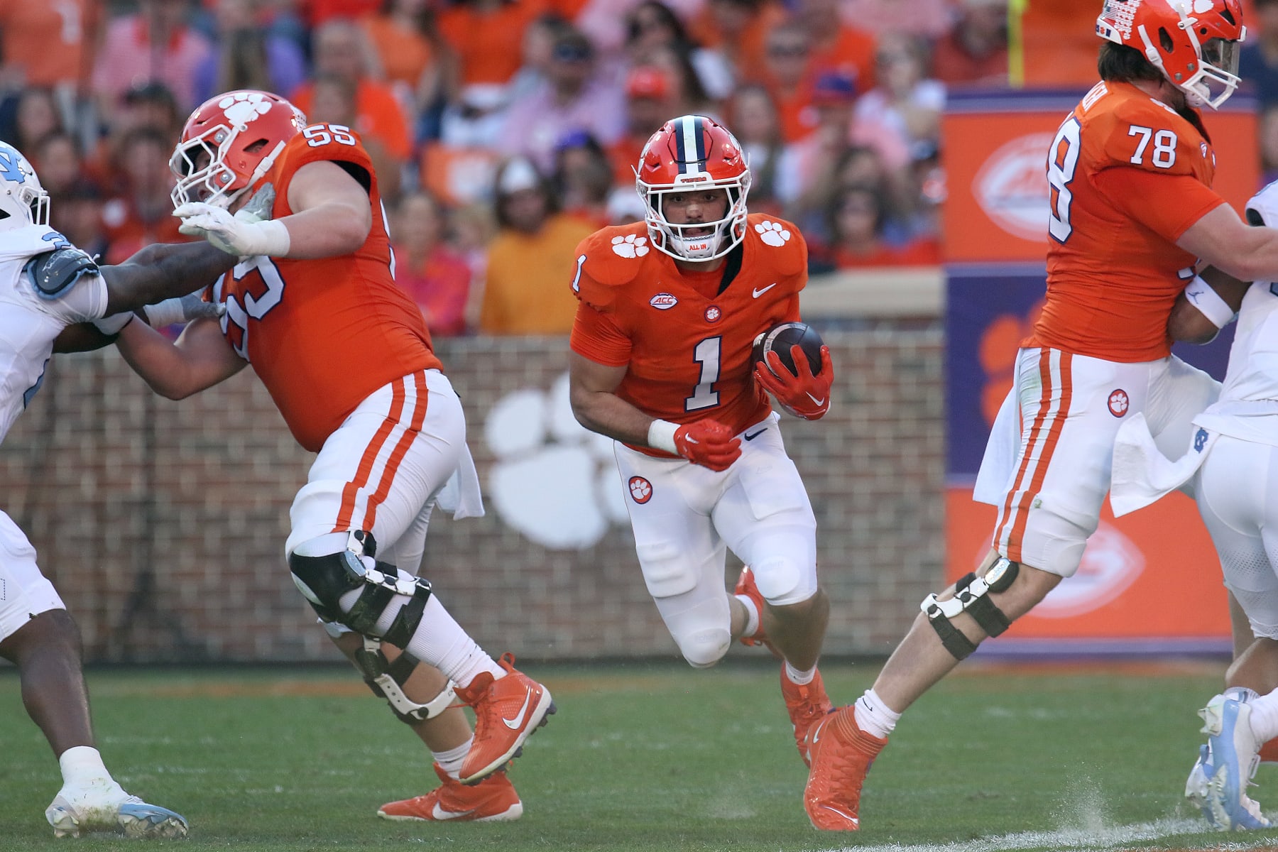 CLEMSON, SC - NOVEMBER 18: Clemson Tigers running back Will Shipley (1) during a college football game between the North Carolina Tar Heels and the Clemson Tigers on November 18, 2023 at Clemson Memorial Stadium in Clemson, S.C.  (Photo by John Byrum/Icon Sportswire via Getty Images)