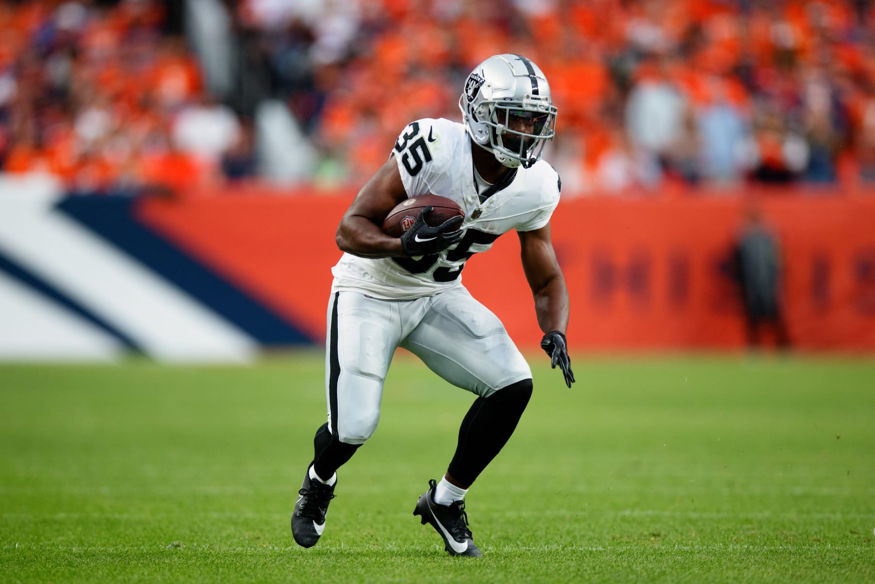 Raiders RB Zamir White