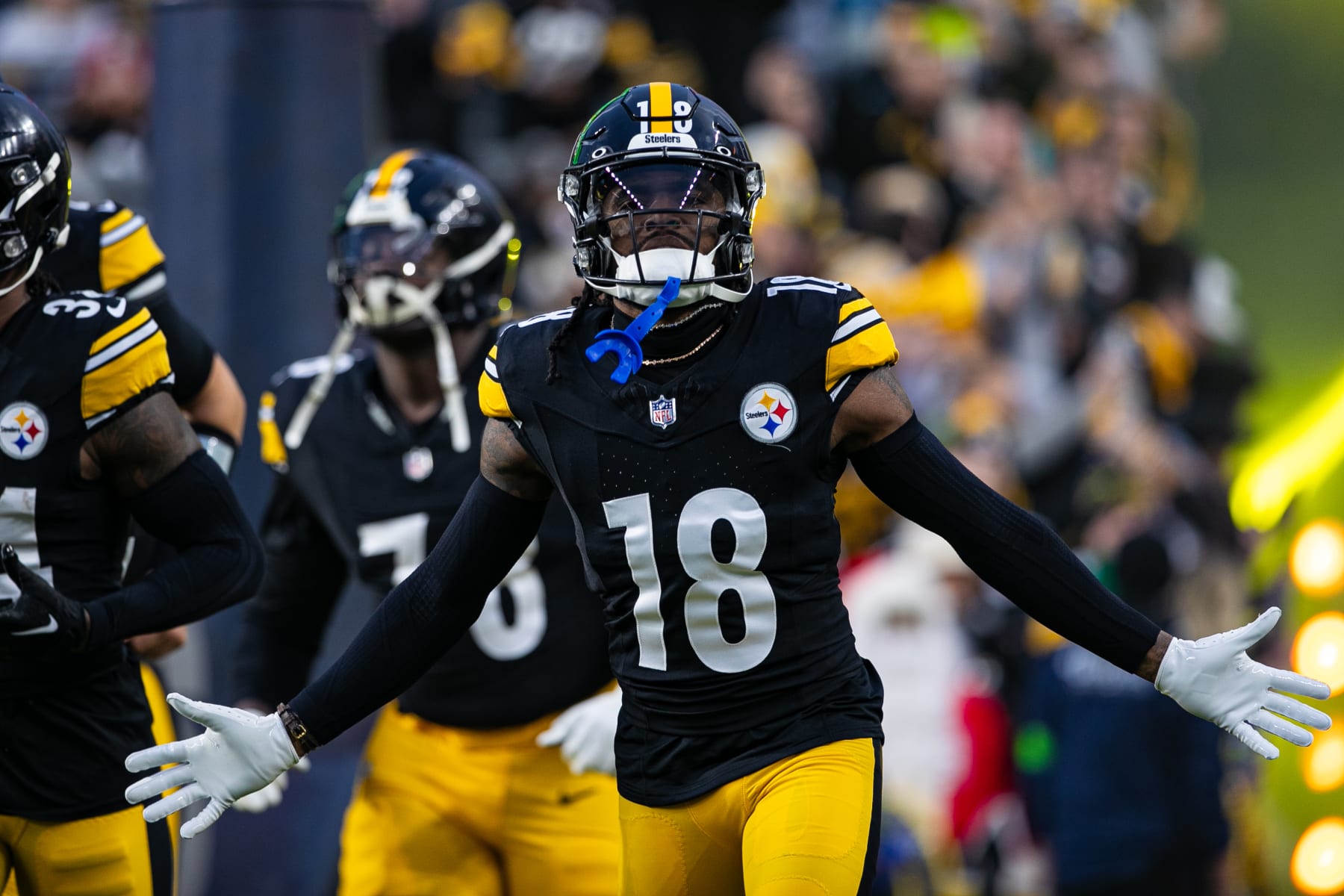 PITTSBURGH, PA - DECEMBER 23: Pittsburgh Steelers wide receiver Diontae Johnson (18) runs onto the field during the regular season NFL football game between the Cincinnati Bengals and Pittsburgh Steelers on December 23, 2023 at Acrisure Stadium in Pittsburgh, PA. (Photo by Mark Alberti/Icon Sportswire via Getty Images)