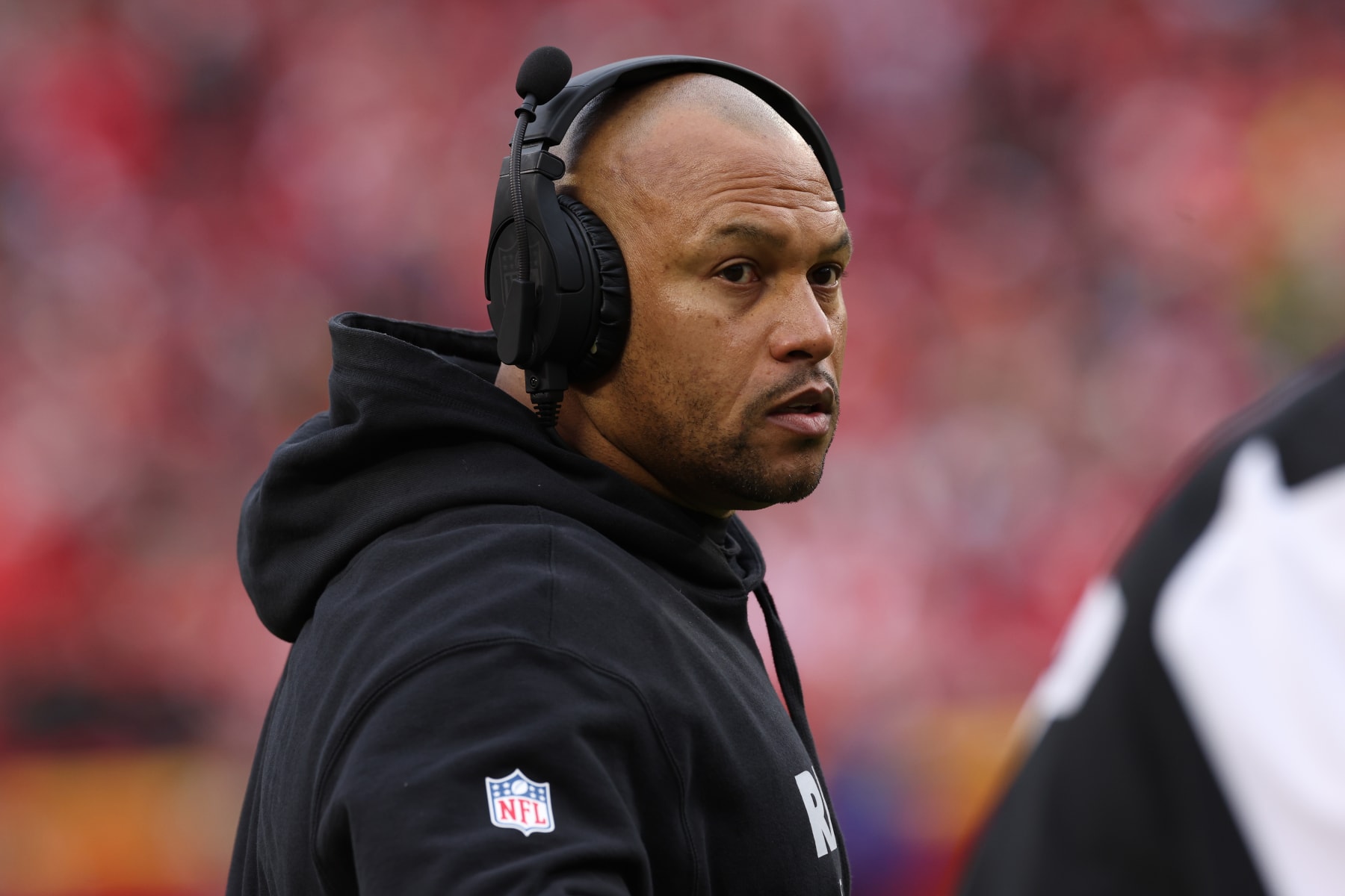 KANSAS CITY, MISSOURI - DECEMBER 25: Head coach Antonio Pierce of the Las Vegas Raiders is seen on the sideline during the third quarter against the Kansas City Chiefs at GEHA Field at Arrowhead Stadium on December 25, 2023 in Kansas City, Missouri. (Photo by Jamie Squire/Getty Images)
