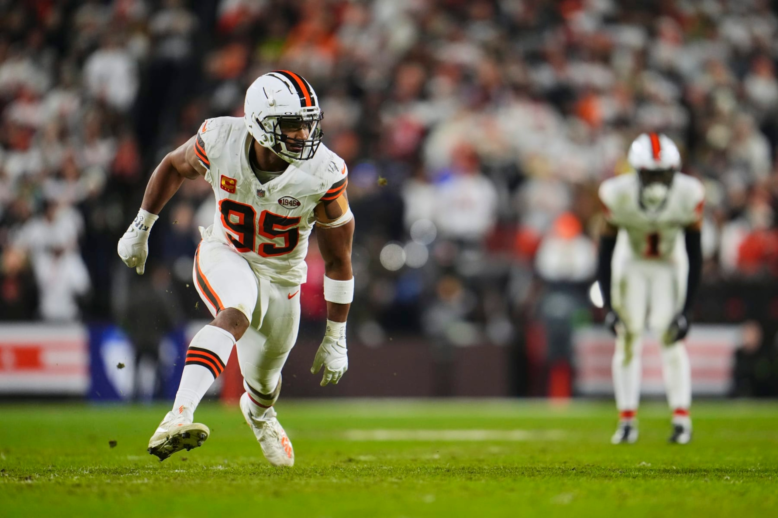 CLEVELAND, OH - DECEMBER 28: Myles Garrett #95 of the Cleveland Browns defends against the New York Jets at Cleveland Browns Stadium on December 28, 2023 in Cleveland, Ohio. (Photo by Cooper Neill/Getty Images) CLEVELAND, OH - DECEMBER 28: Myles Garrett #95 of the Cleveland Browns defends against the New York Jets at Cleveland Browns Stadium on December 28, 2023 in Cleveland, Ohio. (Photo by Cooper Neill/Getty Images)
