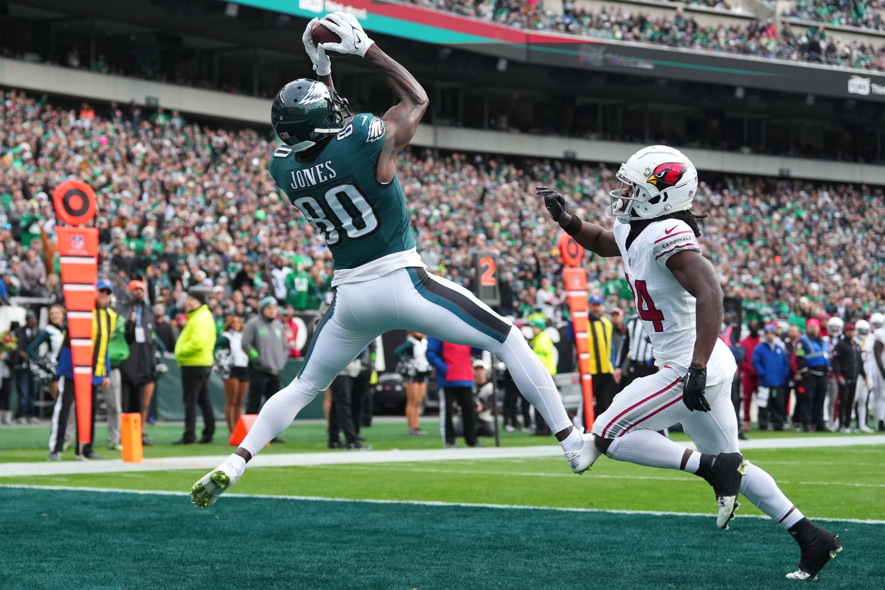 PHILADELPHIA, PENNSYLVANIA - DECEMBER 31: Julio Jones #80 of the Philadelphia Eagles catches a touchdown pass during the first quarter against the Arizona Cardinals at Lincoln Financial Field on December 31, 2023 in Philadelphia, Pennsylvania. (Photo by Mitchell Leff/Getty Images)