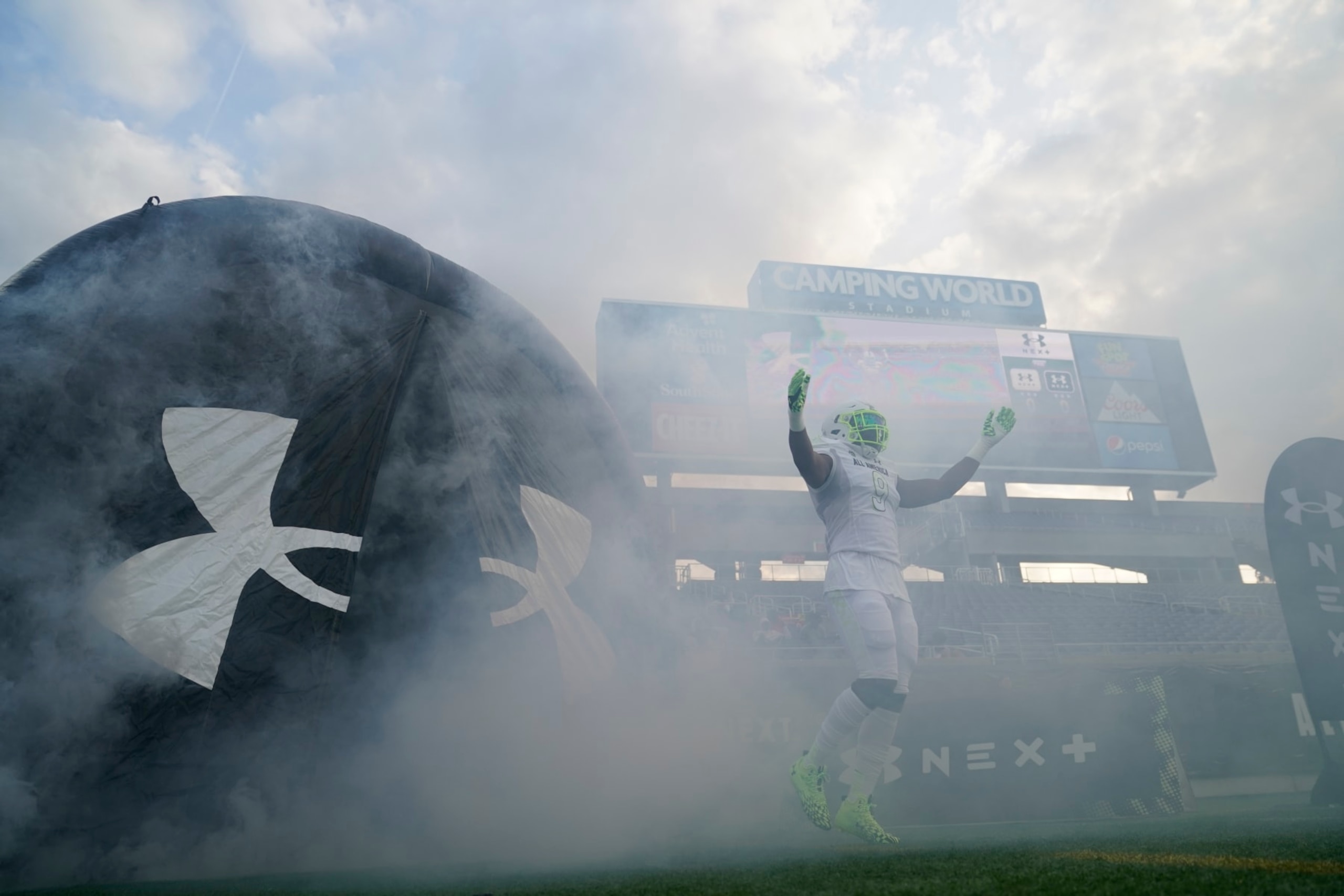 ORLANDO, FL - JANUARY 03: Team Speed running back Richard Young (9)before the Under Armour Next All-America Football Game at Camping World Stadium in Orlando FL on January 3, 2022. (Photo by Chris Leduc/Icon Sportswire via Getty Images) ORLANDO, FL - JANUARY 03: Team Speed running back Richard Young (9)before the Under Armour Next All-America Football Game at Camping World Stadium in Orlando FL on January 3, 2022. (Photo by Chris Leduc/Icon Sportswire via Getty Images)