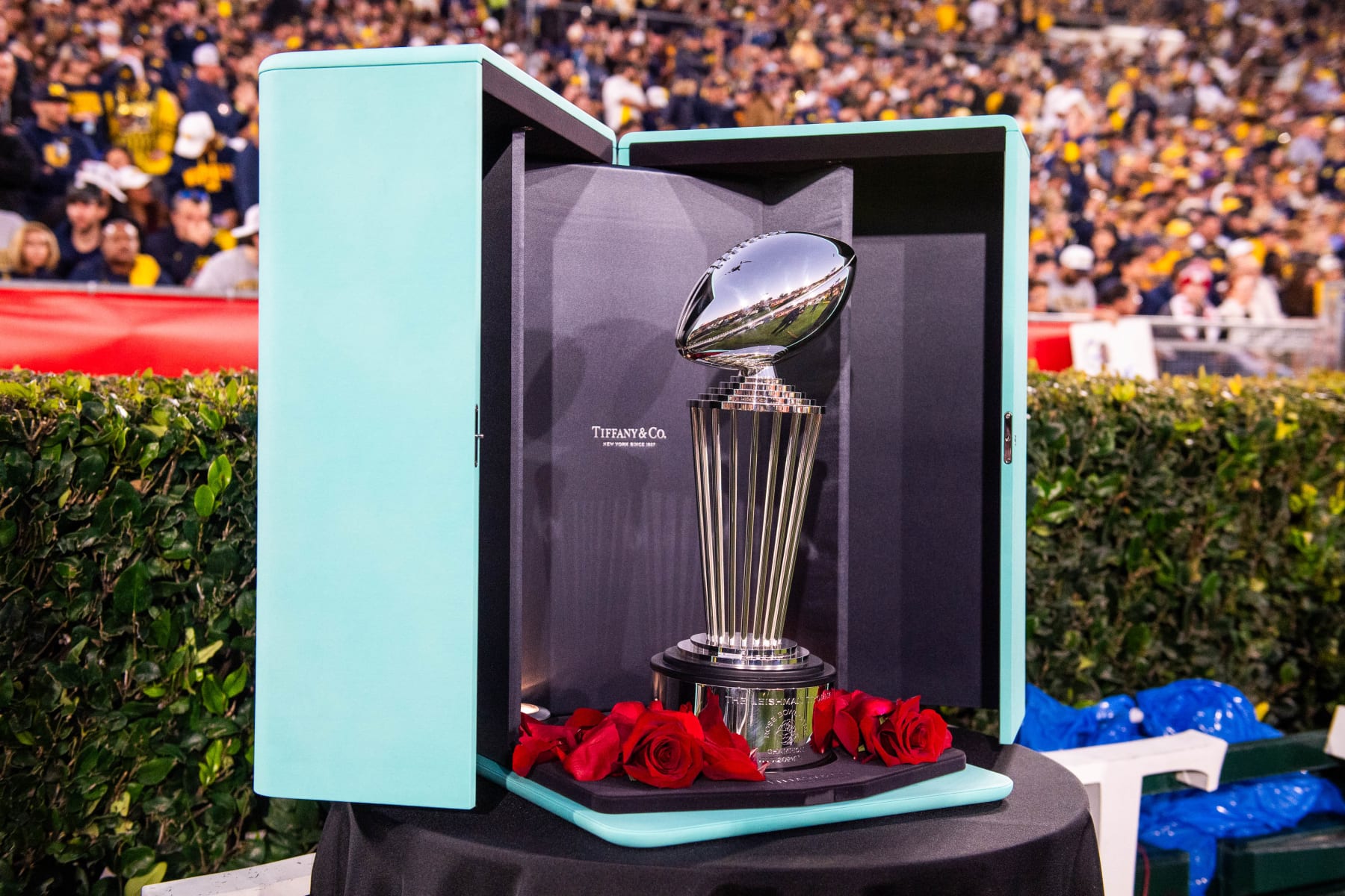 PASADENA, CALIFORNIA - JANUARY 01: The Rose Bowl trophy is seen on the sideline during the second half of the CFP Semifinal Rose Bowl Game between the Michigan Wolverines and the Alabama Crimson Tide at Rose Bowl Stadium on January 01, 2024 in Pasadena, California. The Michigan Wolverines won the game 27-20 in overtime. (Photo by Aaron J. Thornton/Getty Images)