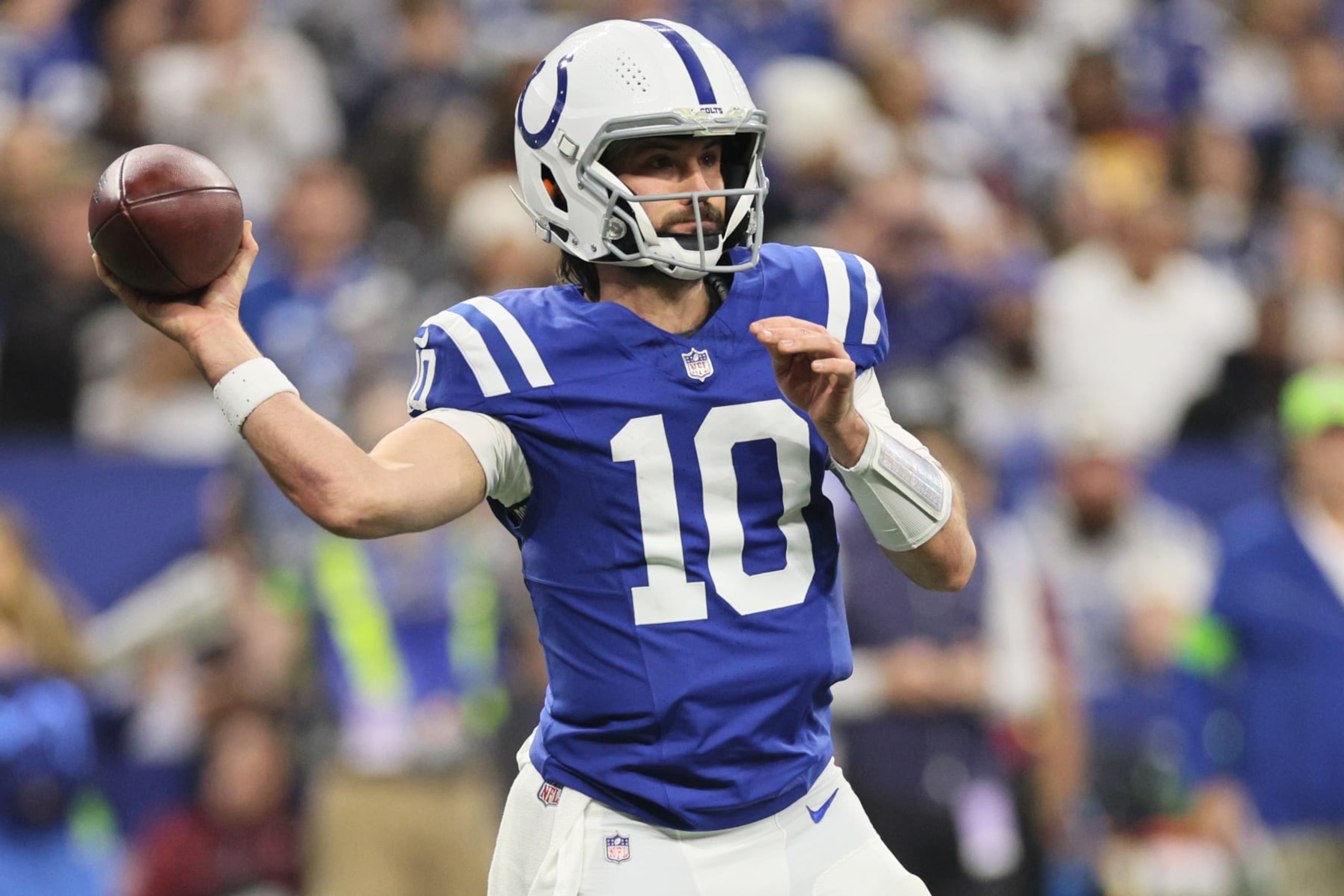 INDIANAPOLIS, INDIANA - DECEMBER 31: Gardner Minshew #10 of the Indianapolis Colts throws a pass during the second quarter against the Las Vegas Raiders at Lucas Oil Stadium on December 31, 2023 in Indianapolis, Indiana. (Photo by Andy Lyons/Getty Images)