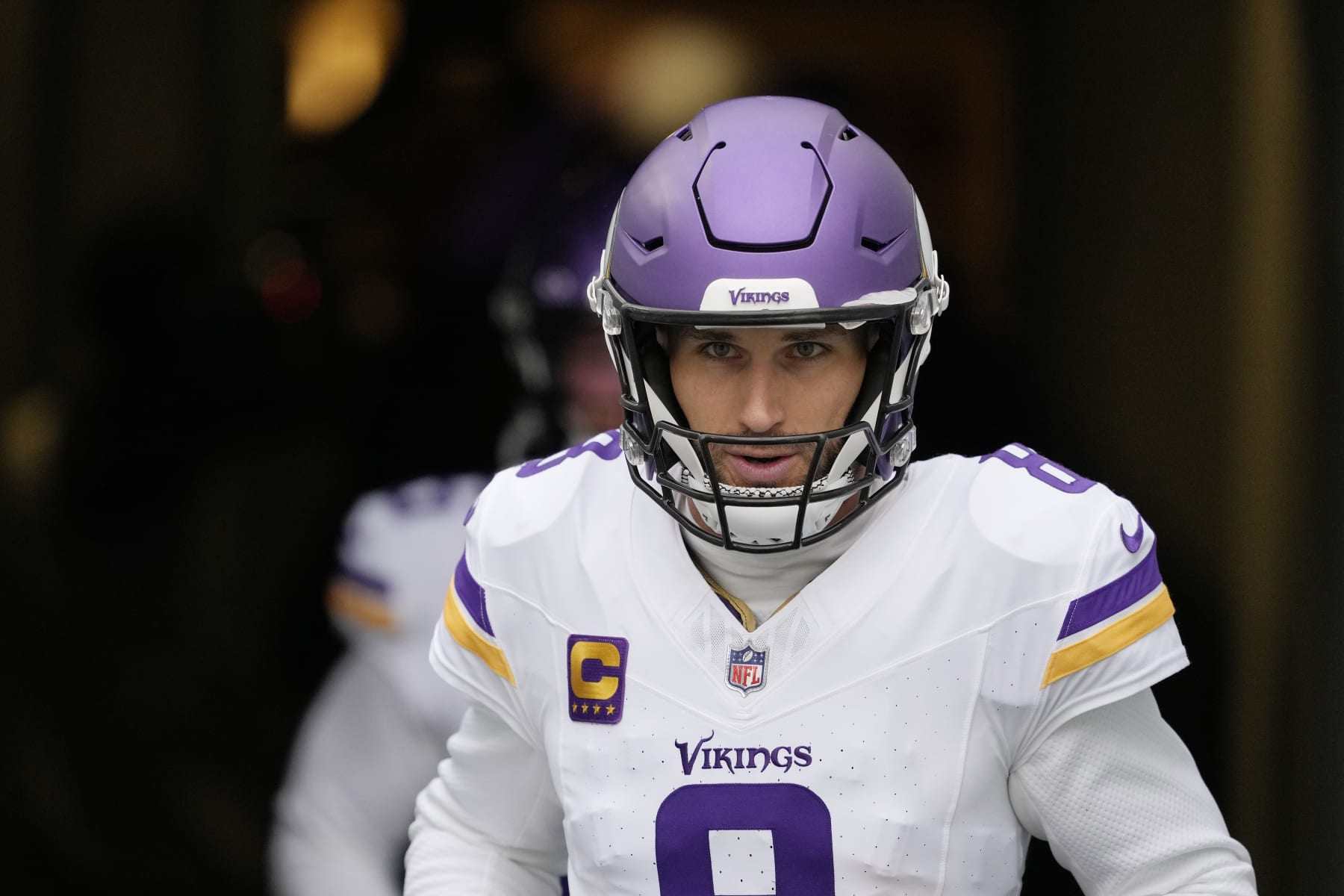 GREEN BAY, WISCONSIN - OCTOBER 29: Kirk Cousins #8 of the Minnesota Vikings runs onto the field before a game against the Green Bay Packers at Lambeau Field on October 29, 2023 in Green Bay, Wisconsin. (Photo by Patrick McDermott/Getty Images)