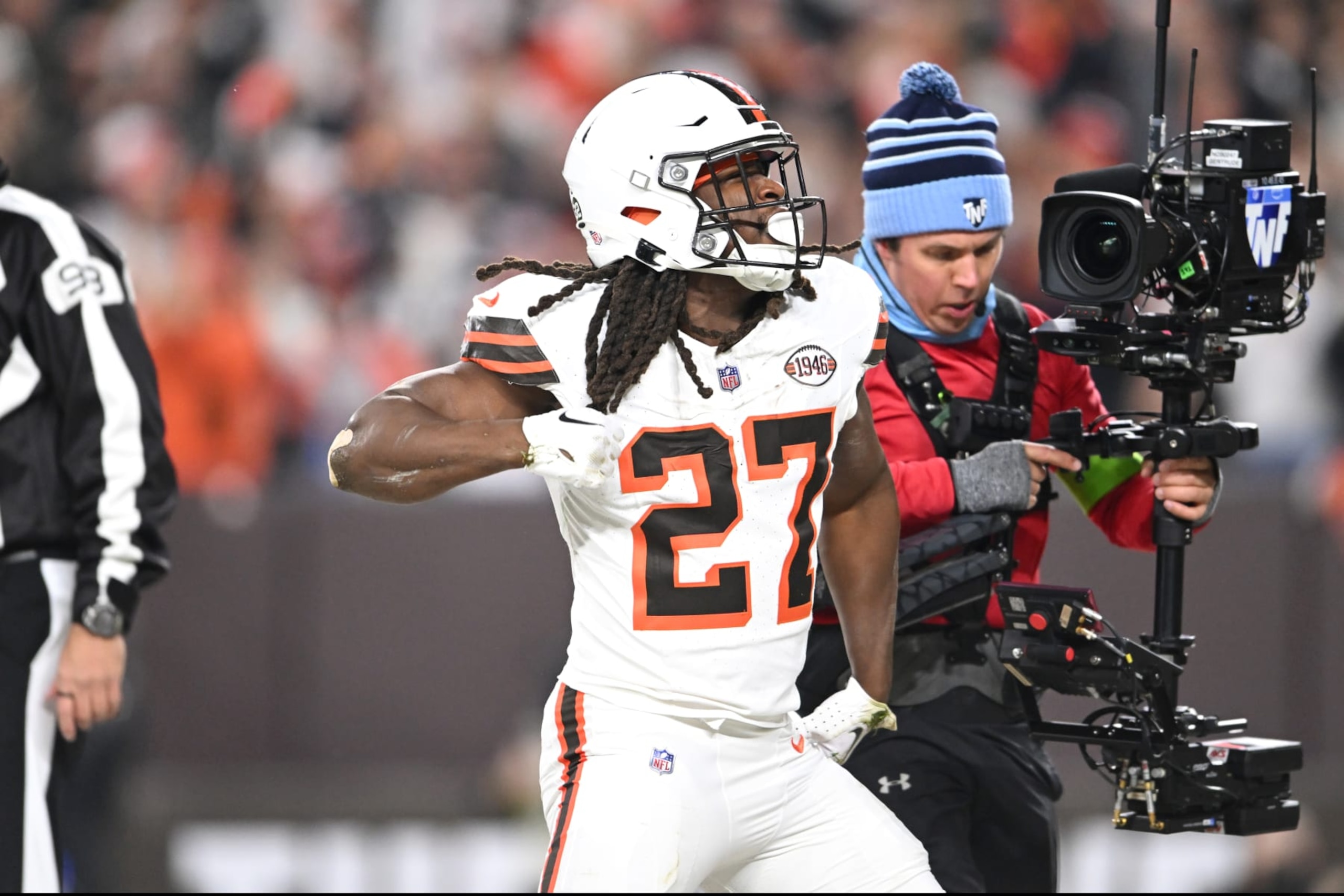 CLEVELAND, OHIO - DECEMBER 28: Running back Kareem Hunt #27 scores a touchdown in the first half against the New York Jets at Cleveland Browns Stadium on December 28, 2023 in Cleveland, Ohio. (Photo by Nick Cammett/Getty Images)