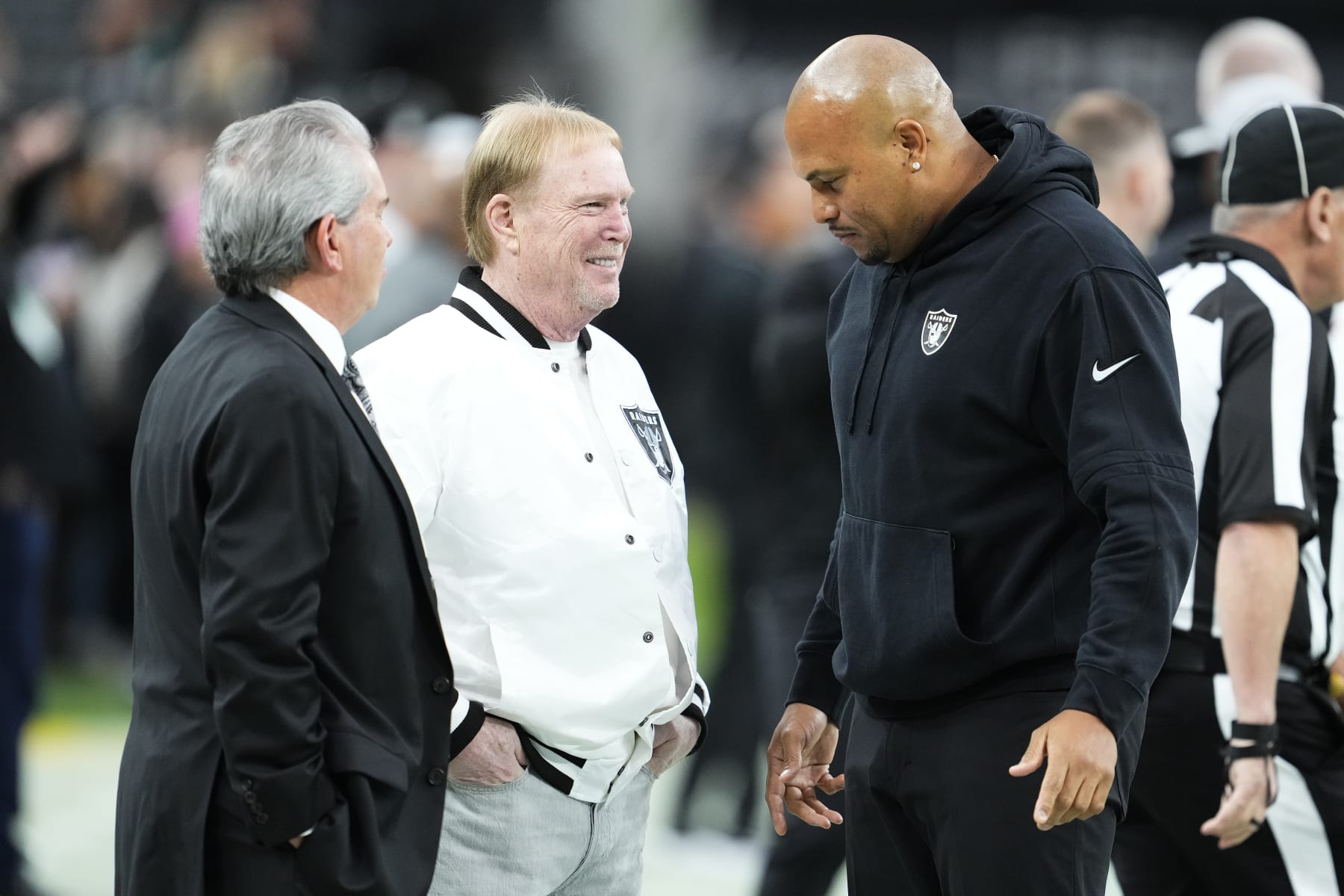 LAS VEGAS, NEVADA - NOVEMBER 26: Las Vegas Raiders owner Mark Davis talks with Interim head coach Antonio Pierce of the Las Vegas Raiders prior to a game against the Kansas City Chiefs at Allegiant Stadium on November 26, 2023 in Las Vegas, Nevada. (Photo by Jeff Bottari/Getty Images)